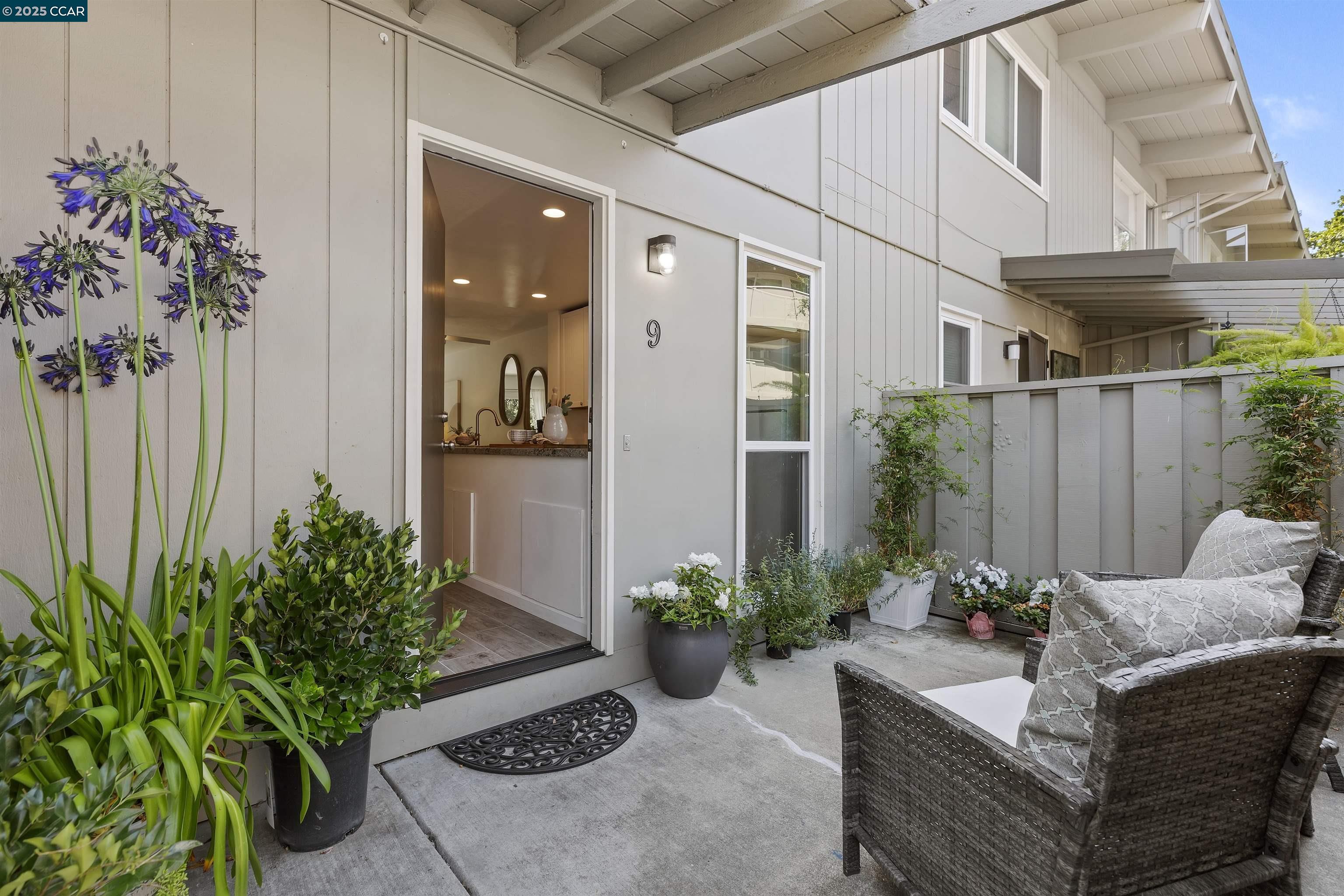 Front Image Thumbnail for CC41108024