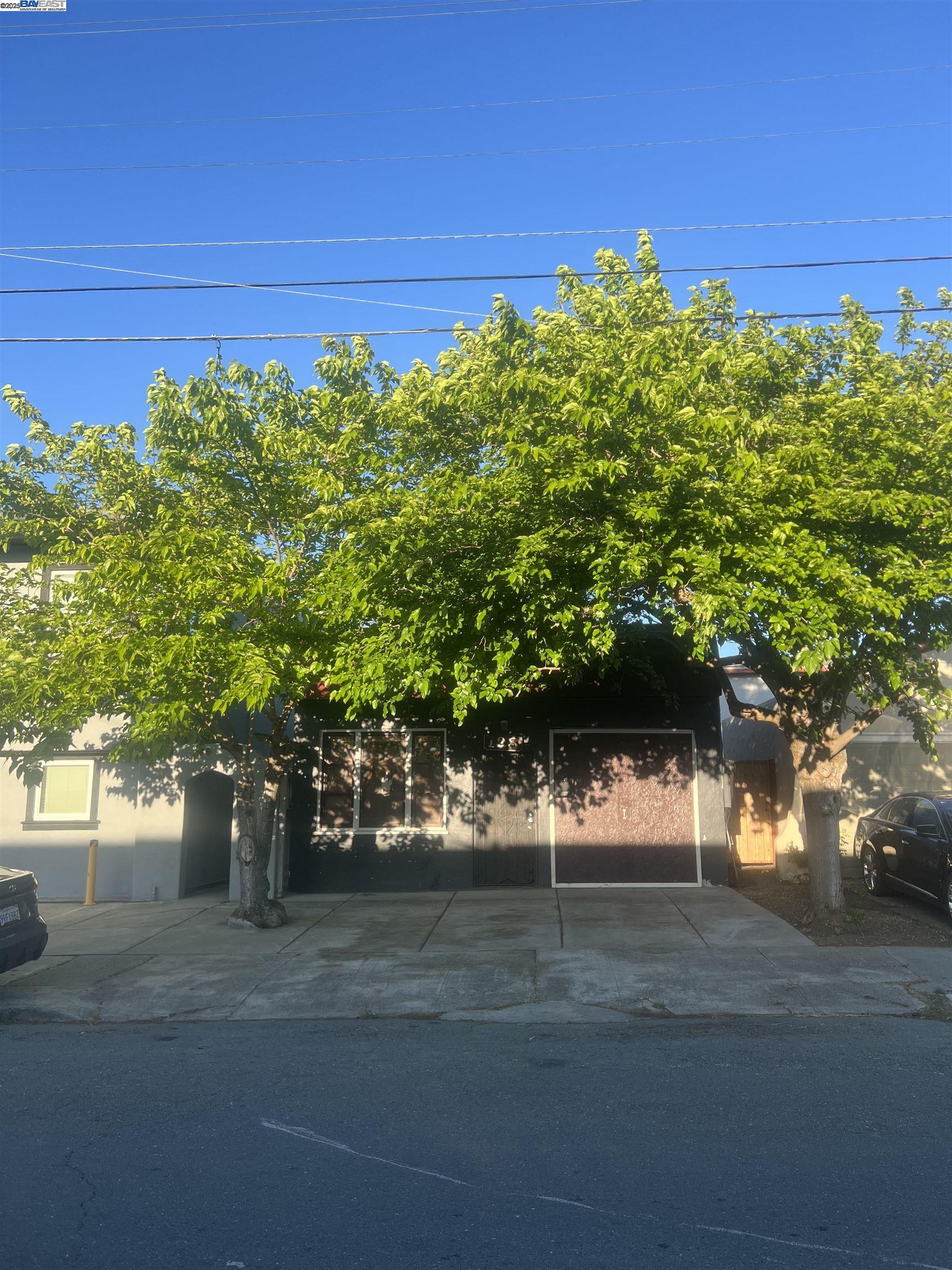Excellent opportunity for builders, contractors or a home buyer who wants to build his own home the way they want it. Start building your own place that you can call home with finishes and touches of your own! or build and sell it for a flip. Lots of opportunities. Currently is a commercial building that city of Vallejo will allow to convert into a single family home. This could be the perfect home! Don't miss this opportunity to own this.