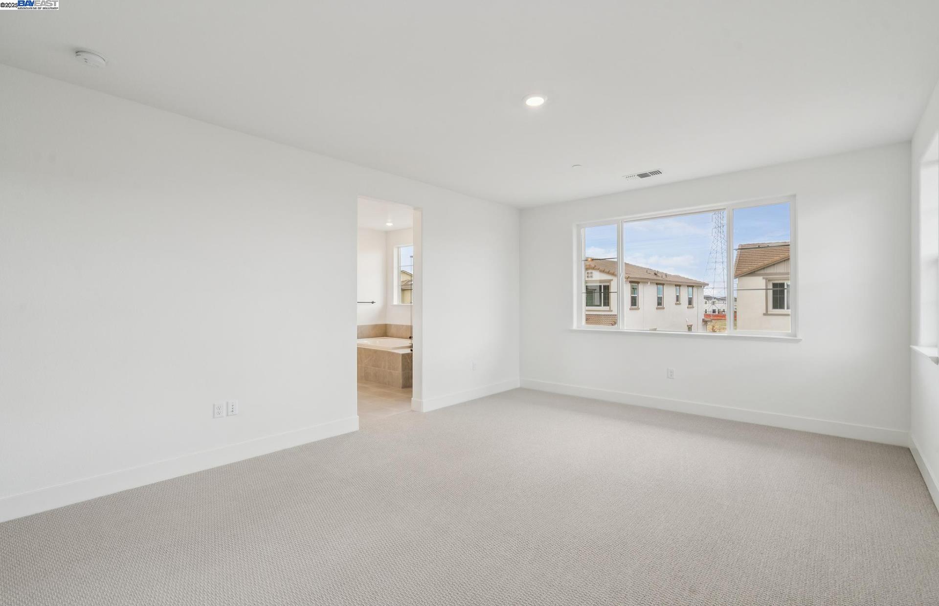 Detail Gallery Image 12 of 43 For 373 E Gobind Blvd, Mountain House,  CA 95391 - 5 Beds | 3/1 Baths