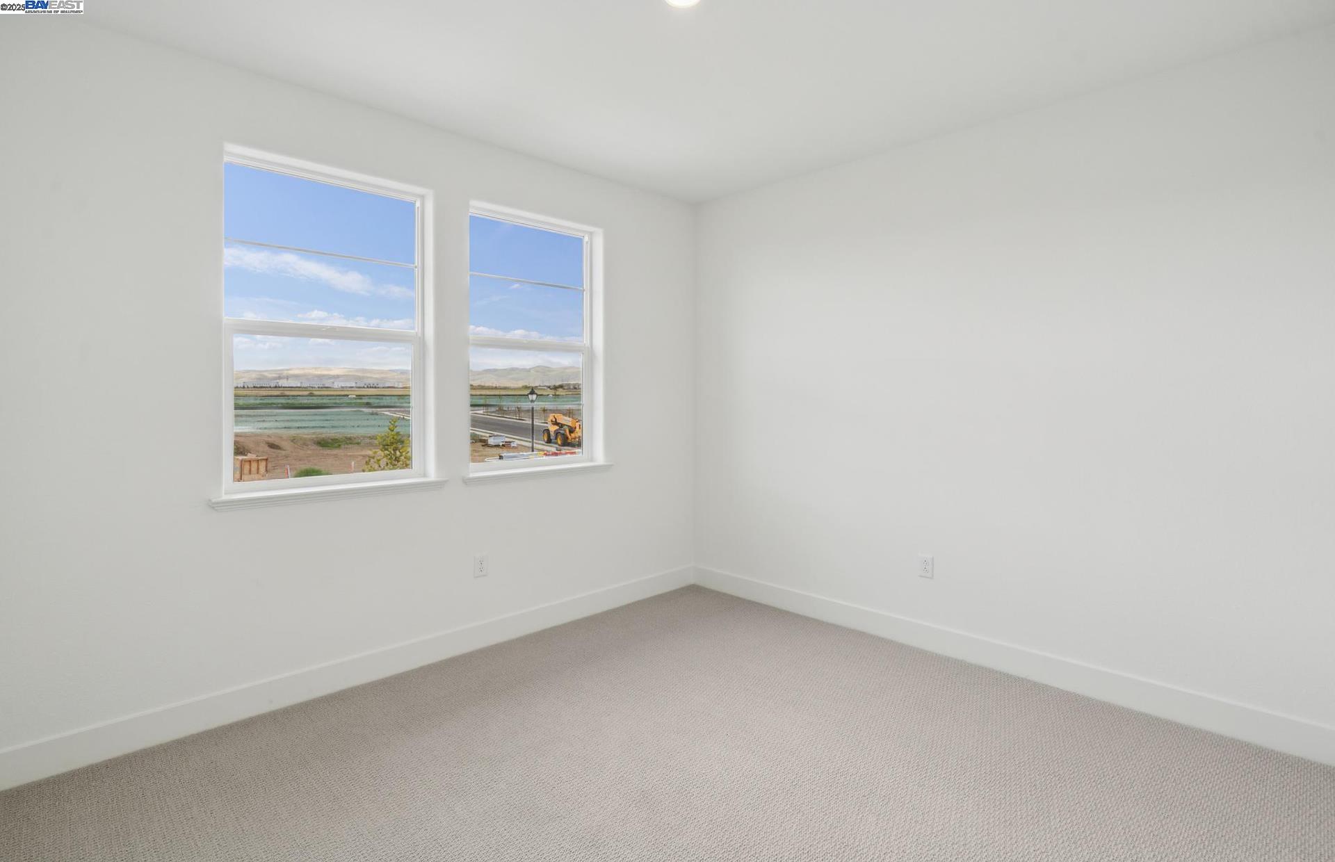 Detail Gallery Image 22 of 43 For 373 E Gobind Blvd, Mountain House,  CA 95391 - 5 Beds | 3/1 Baths