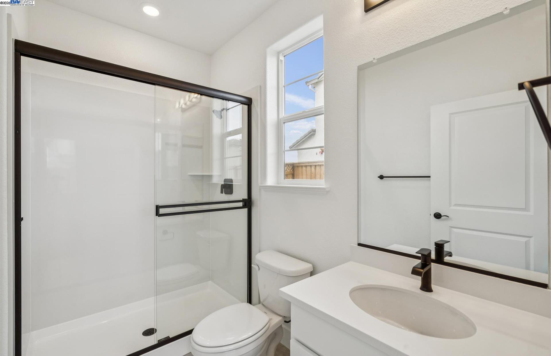 Detail Gallery Image 5 of 43 For 373 E Gobind Blvd, Mountain House,  CA 95391 - 5 Beds | 3/1 Baths