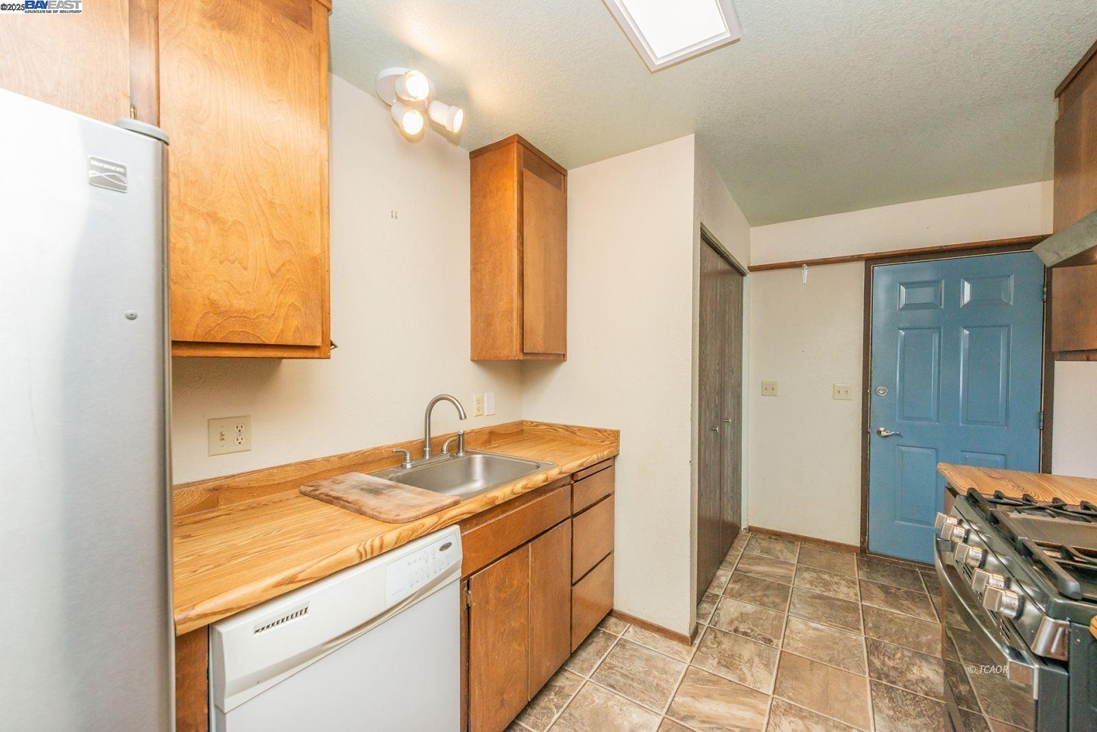 Detail Gallery Image 17 of 41 For 10 Second Ave, Lewiston,  CA 96052 - 3 Beds | 2/1 Baths