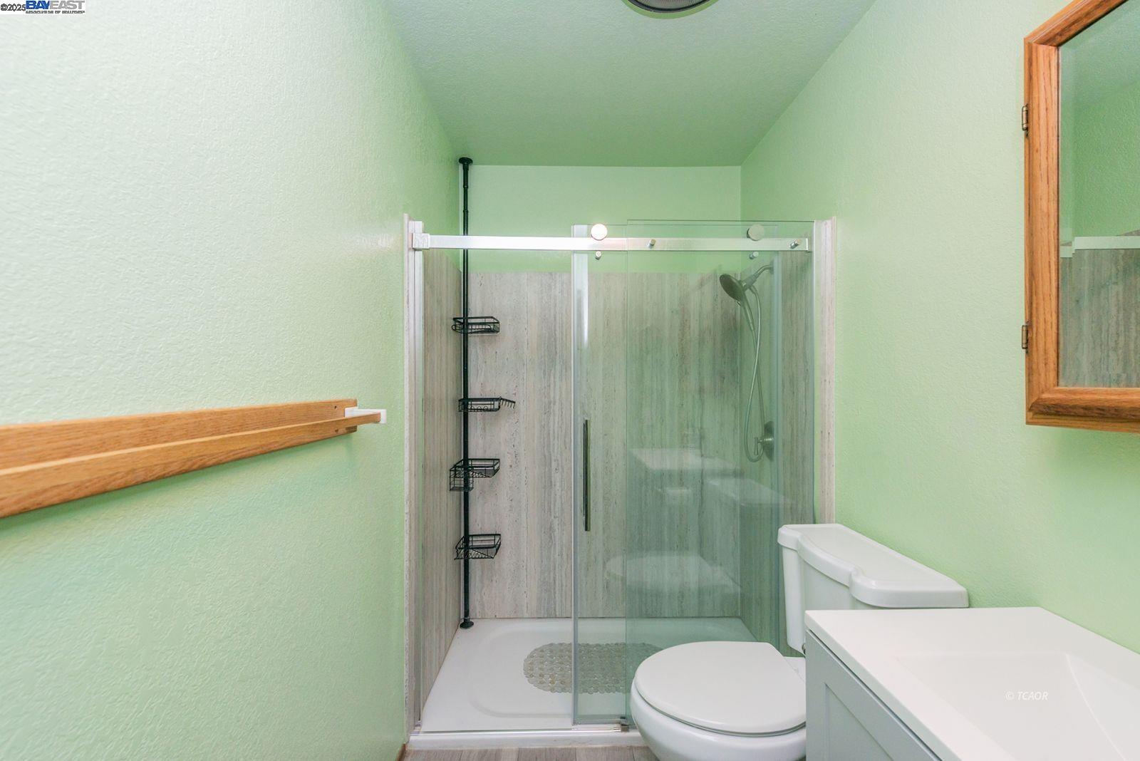 Detail Gallery Image 5 of 41 For 10 Second Ave, Lewiston,  CA 96052 - 3 Beds | 2/1 Baths