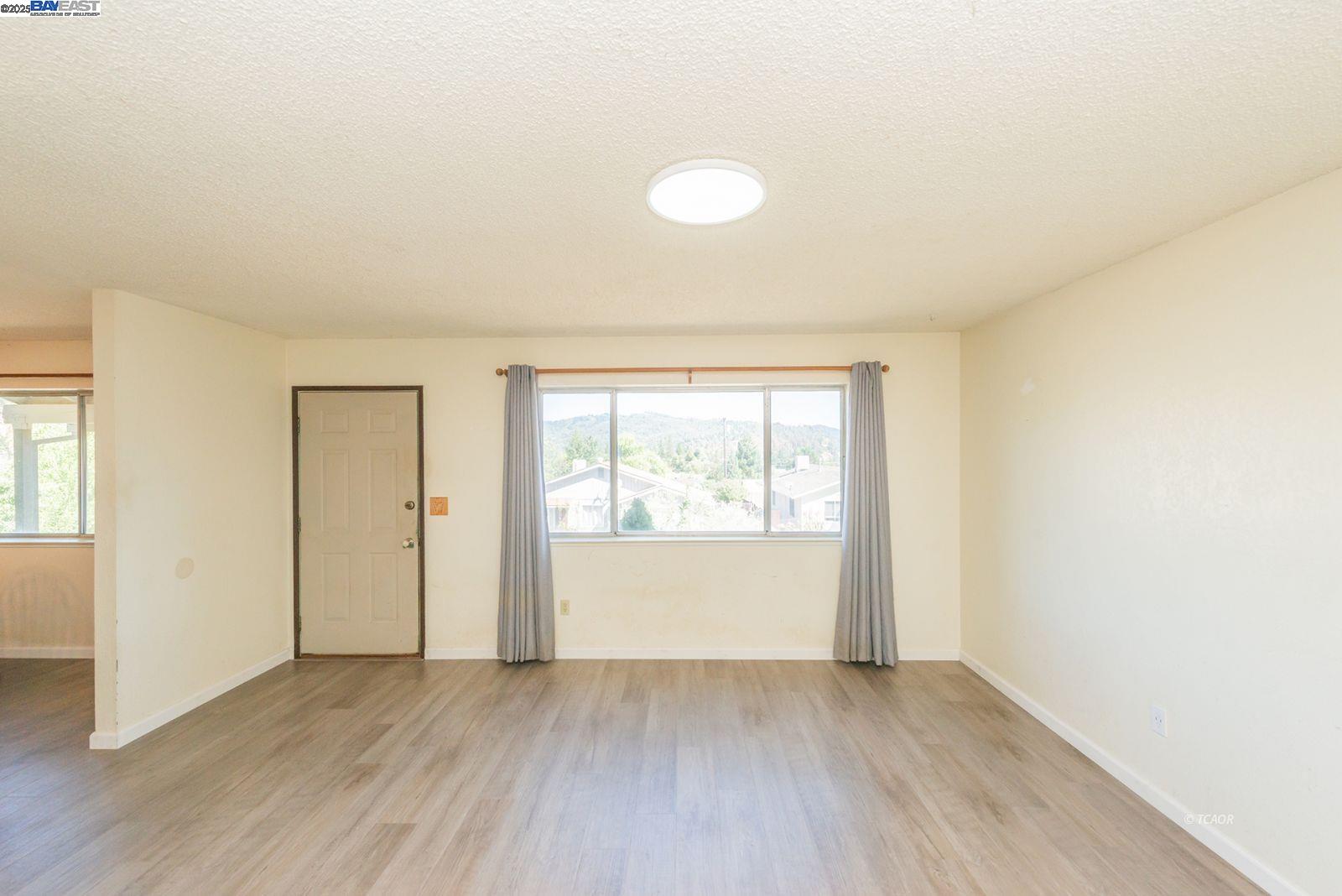 Detail Gallery Image 8 of 41 For 10 Second Ave, Lewiston,  CA 96052 - 3 Beds | 2/1 Baths