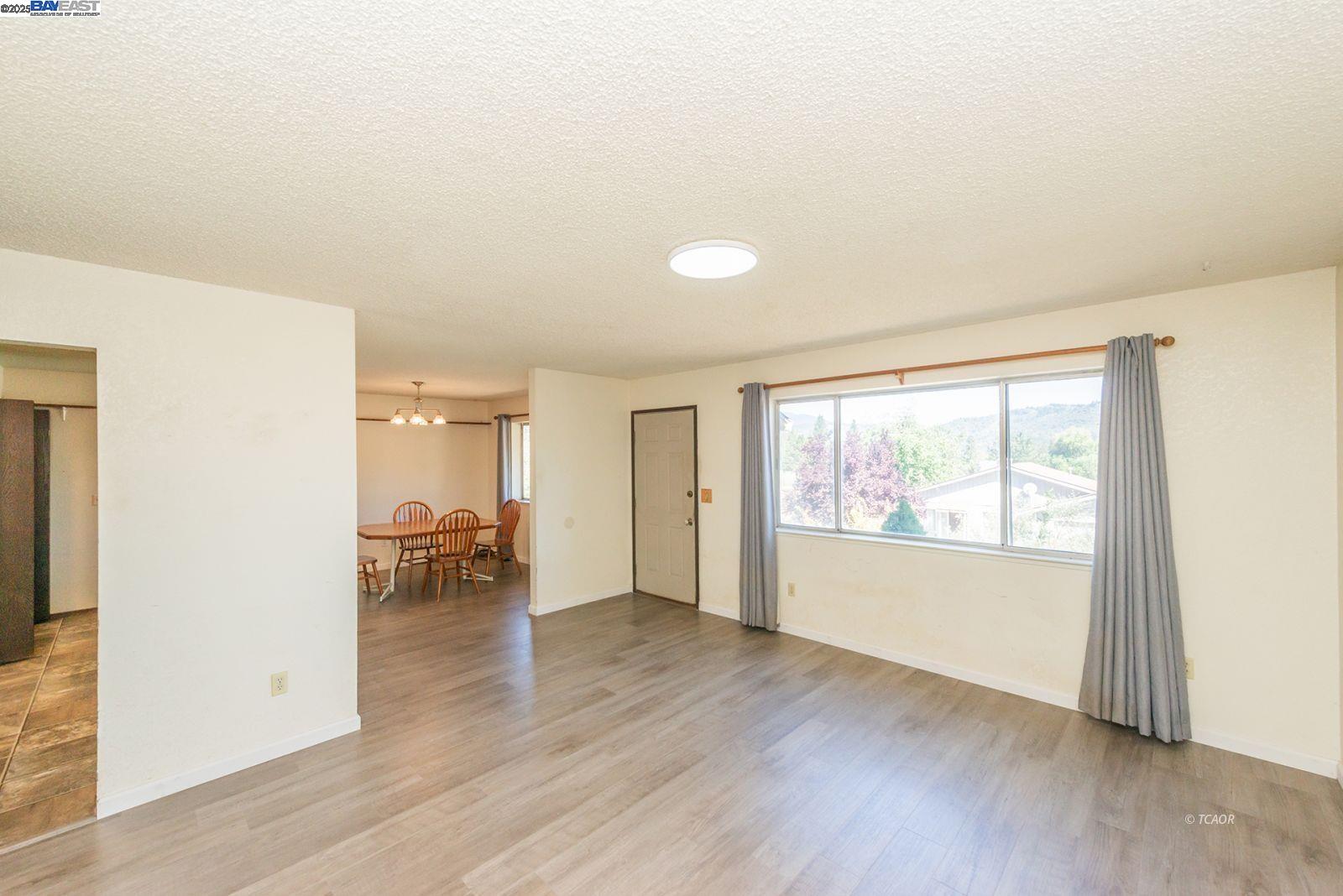 Detail Gallery Image 9 of 41 For 10 Second Ave, Lewiston,  CA 96052 - 3 Beds | 2/1 Baths