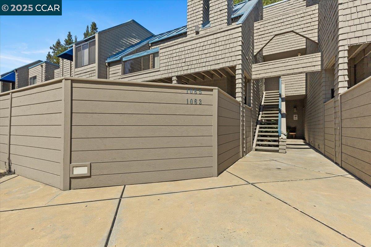 Front Image Thumbnail for CC41108720