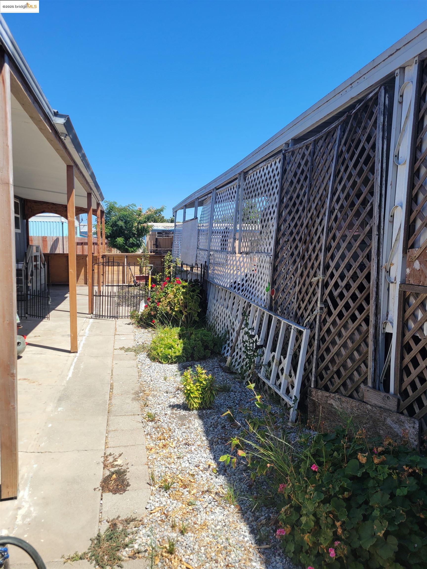 Detail Gallery Image 9 of 10 For 4400 Gateway Rd #38,  Bethel Island,  CA 94511 - 2 Beds | 1 Baths