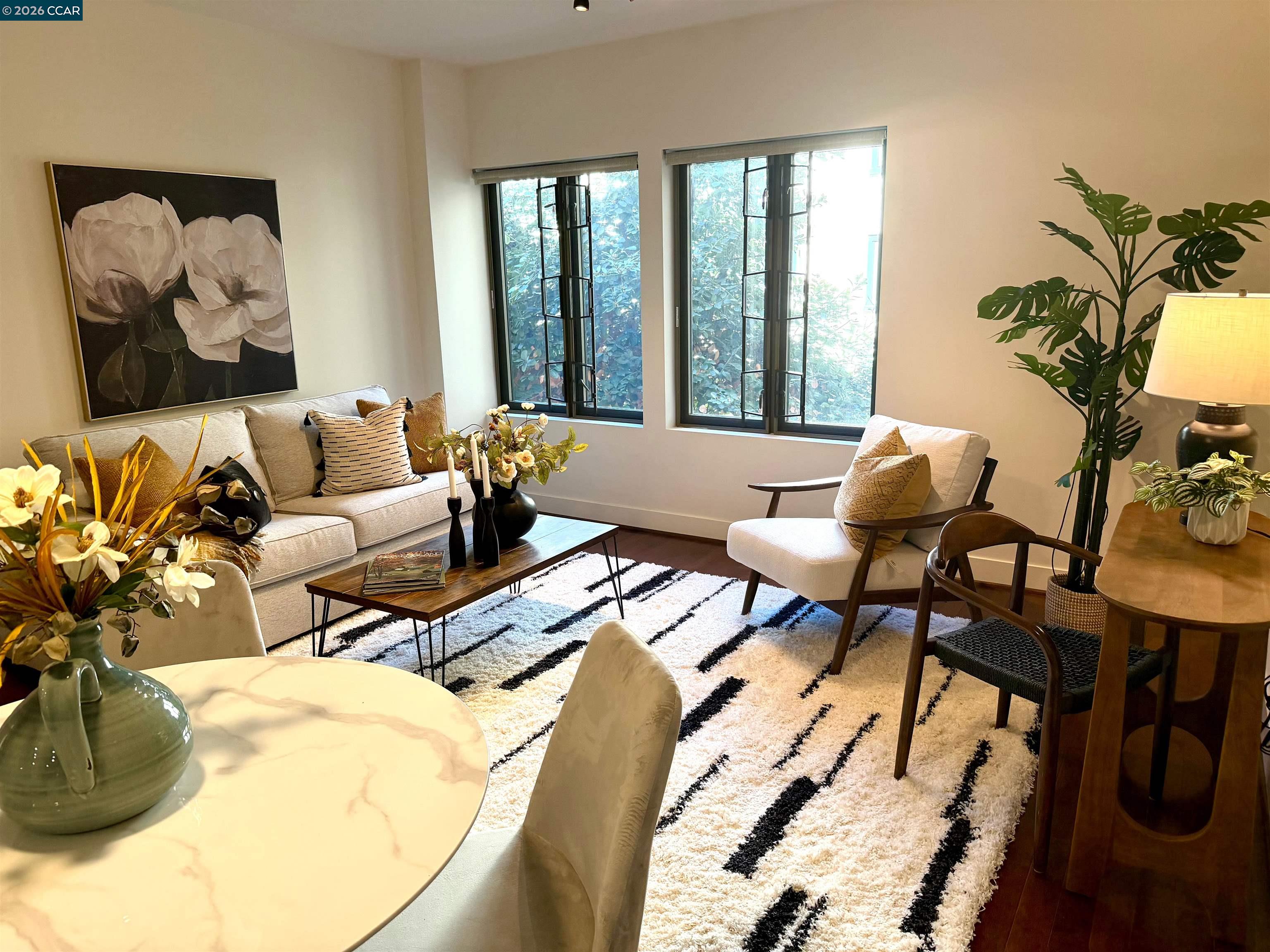 Front Image Thumbnail for CC41109078