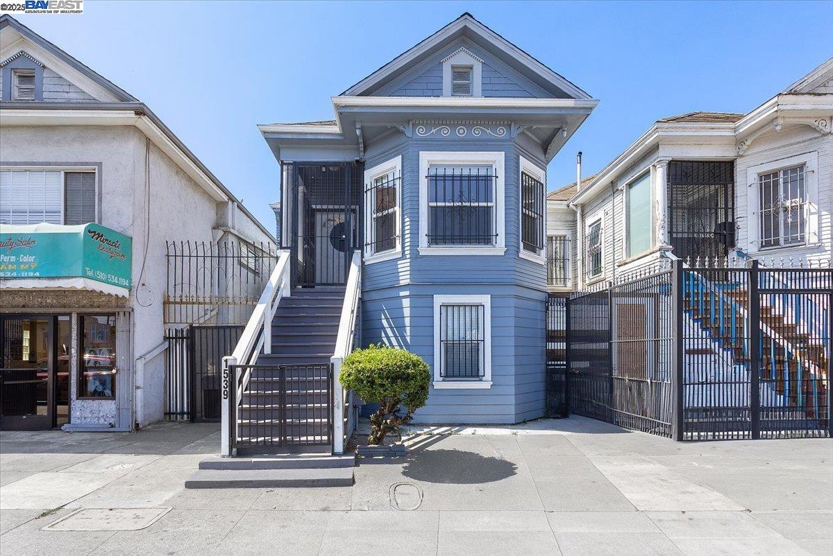 Charming remodeled 4 beds/3baths Victoria Home in East Oakland at the San Antonio District. 2 bedrooms/2 bathrooms upper level, 2 bedrooms/1-bathroom lower level. Welcome to 1539 International Blvd, a rare investment and owner-user opportunity in the heart of Oakland. Located on one of the city’s busiest corridors, this property offers excellent visibility, steady foot traffic, and strong upside potential. This is a fantastic chance to secure a property in a high-demand Oakland market with long-term growth potential. Whether you’re an investor seeking strong returns or an entrepreneur looking for a strategic location, 1539 International Blvd offers endless possibilities. Versatile Zoning – Ideal for retail, office, or mixed-use redevelopment.  High Exposure Location – Situated on International Blvd with consistent drive-by and walk-by traffic.  Spacious Layout – Flexible interior space that can be customized for business operations or leased for income.  Transit Friendly – Easy access to BART, AC Transit, and major freeways (I-880 & I-580).  Growth Corridor – Surrounded by new housing developments, local businesses, and community amenities.