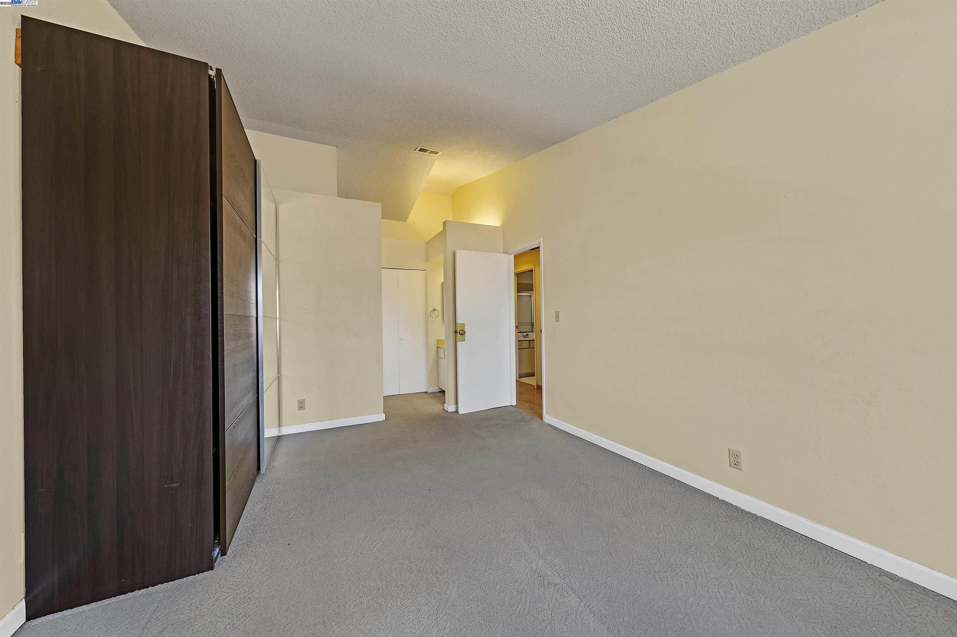 Photo #13: 41110000 Listing: Photo #13