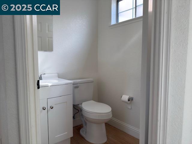 Detail Gallery Image 3 of 16 For 528 Dohrmann Ln, Pinole,  CA 94564 - 4 Beds | 2/1 Baths