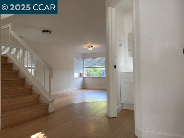 Detail Gallery Image 5 of 16 For 528 Dohrmann Ln, Pinole,  CA 94564 - 4 Beds | 2/1 Baths