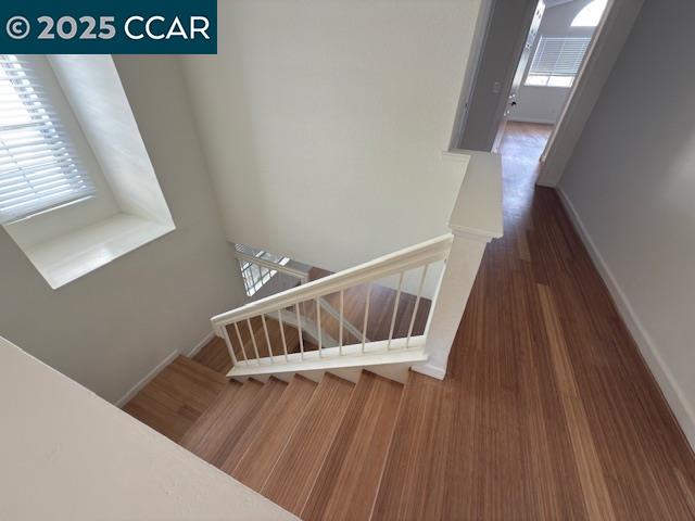 Detail Gallery Image 9 of 16 For 528 Dohrmann Ln, Pinole,  CA 94564 - 4 Beds | 2/1 Baths