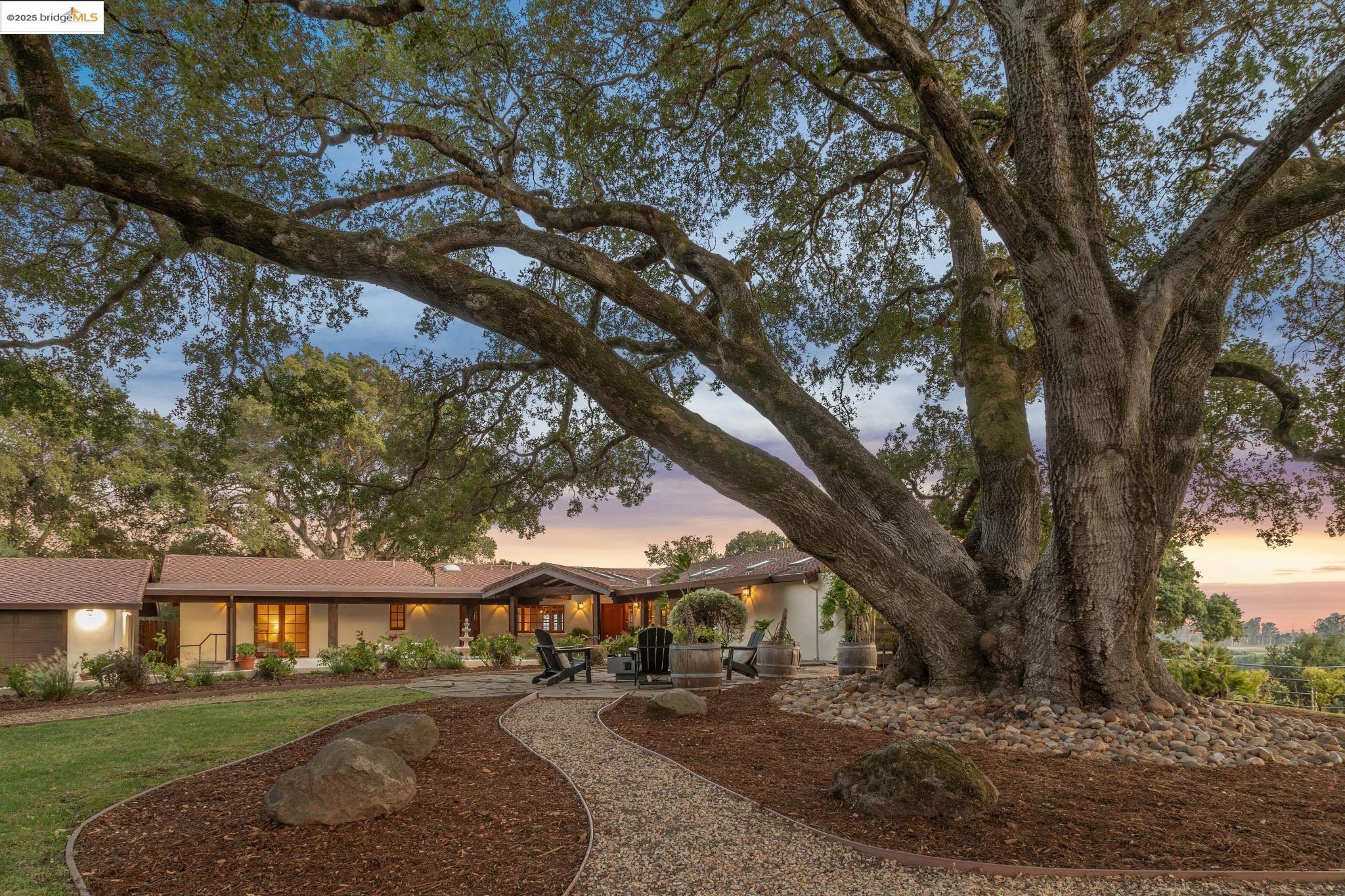 Front Image Thumbnail for EB41110583