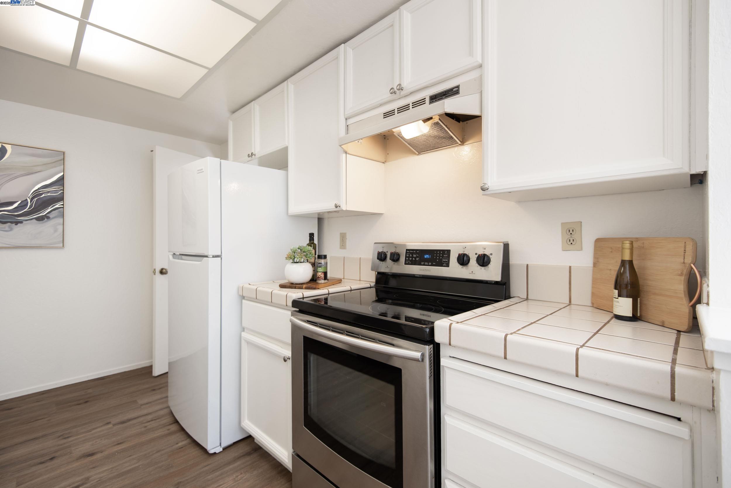 Photo #8: 41110592 Listing: Photo #8