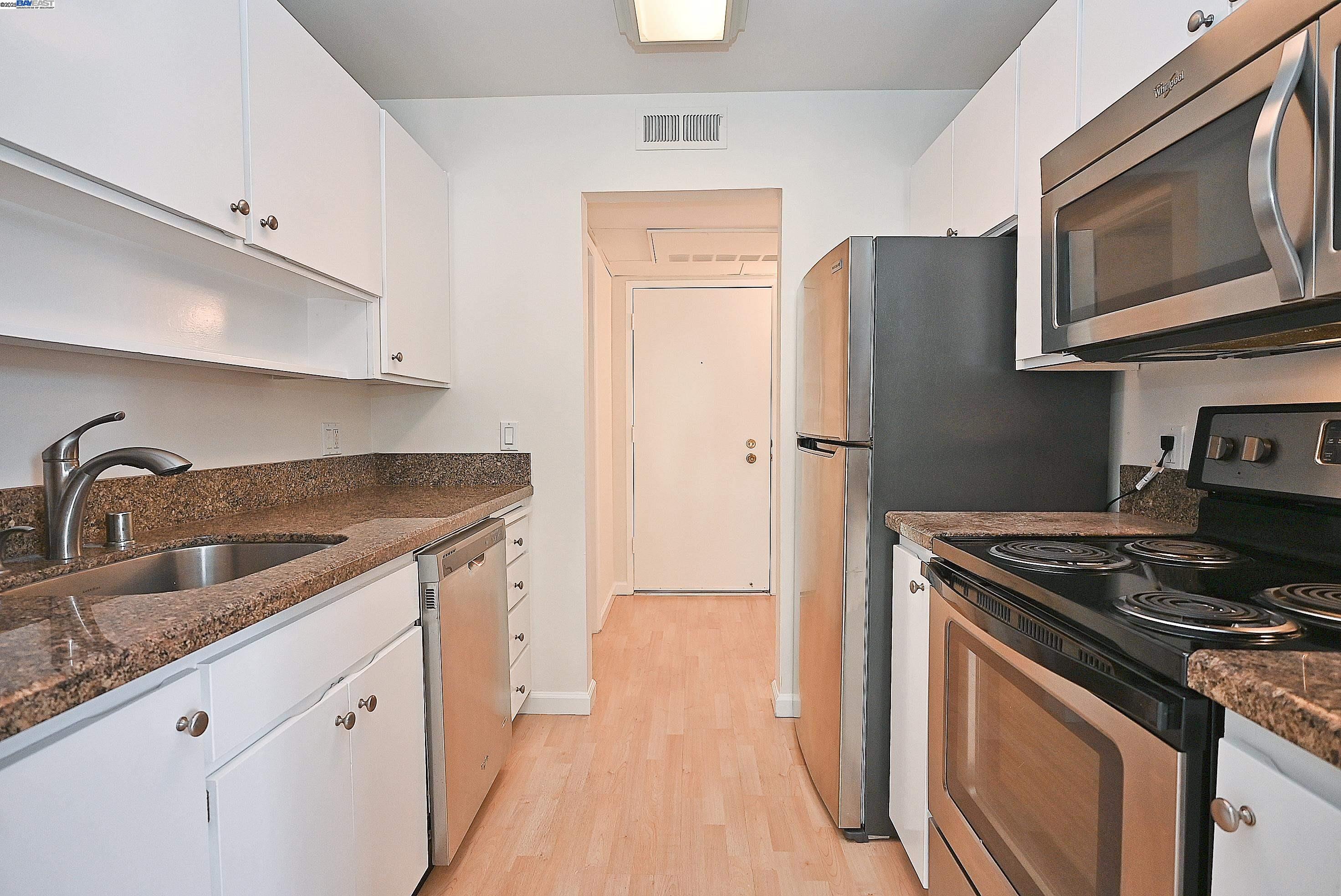 Photo #15: 41110905 Listing: Photo #15