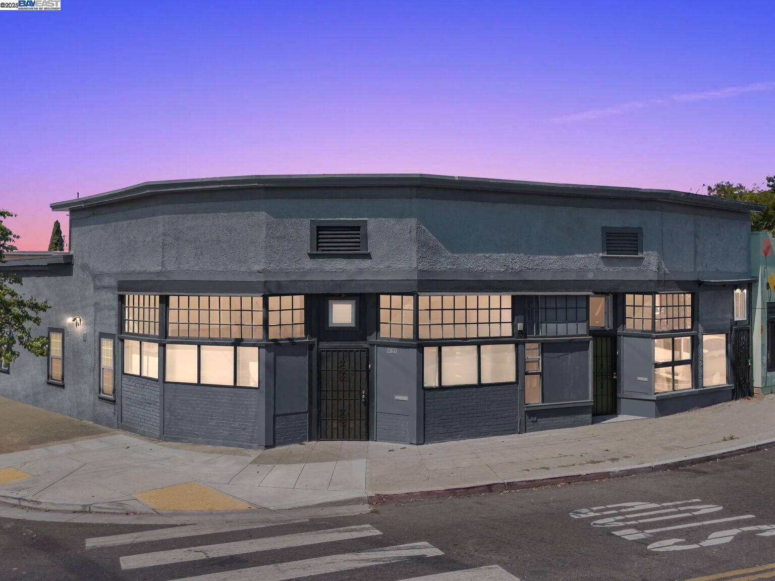 Front Image Thumbnail for BE41111337