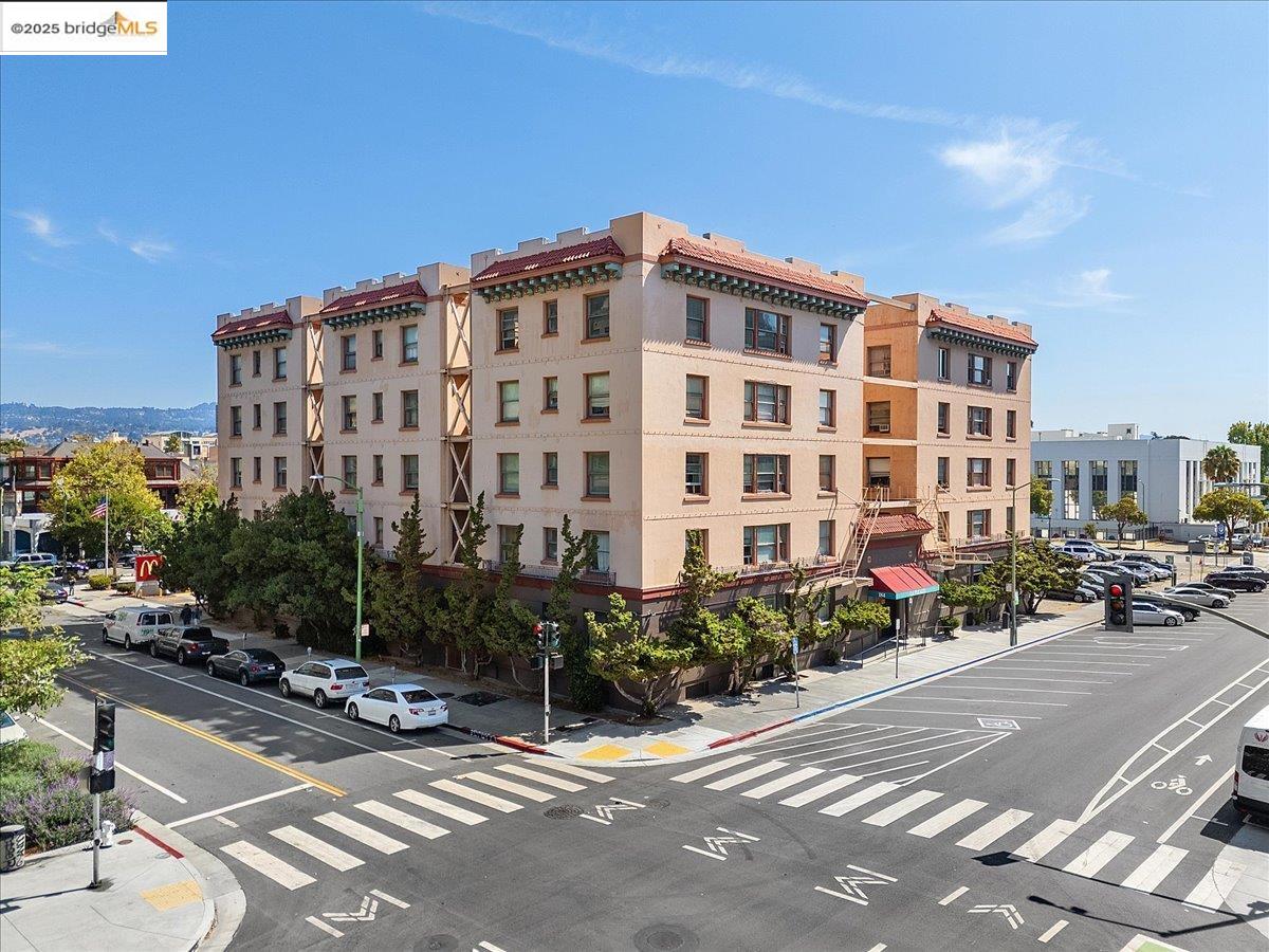 2275 Grove Way, Castro Valley, CA, 94546