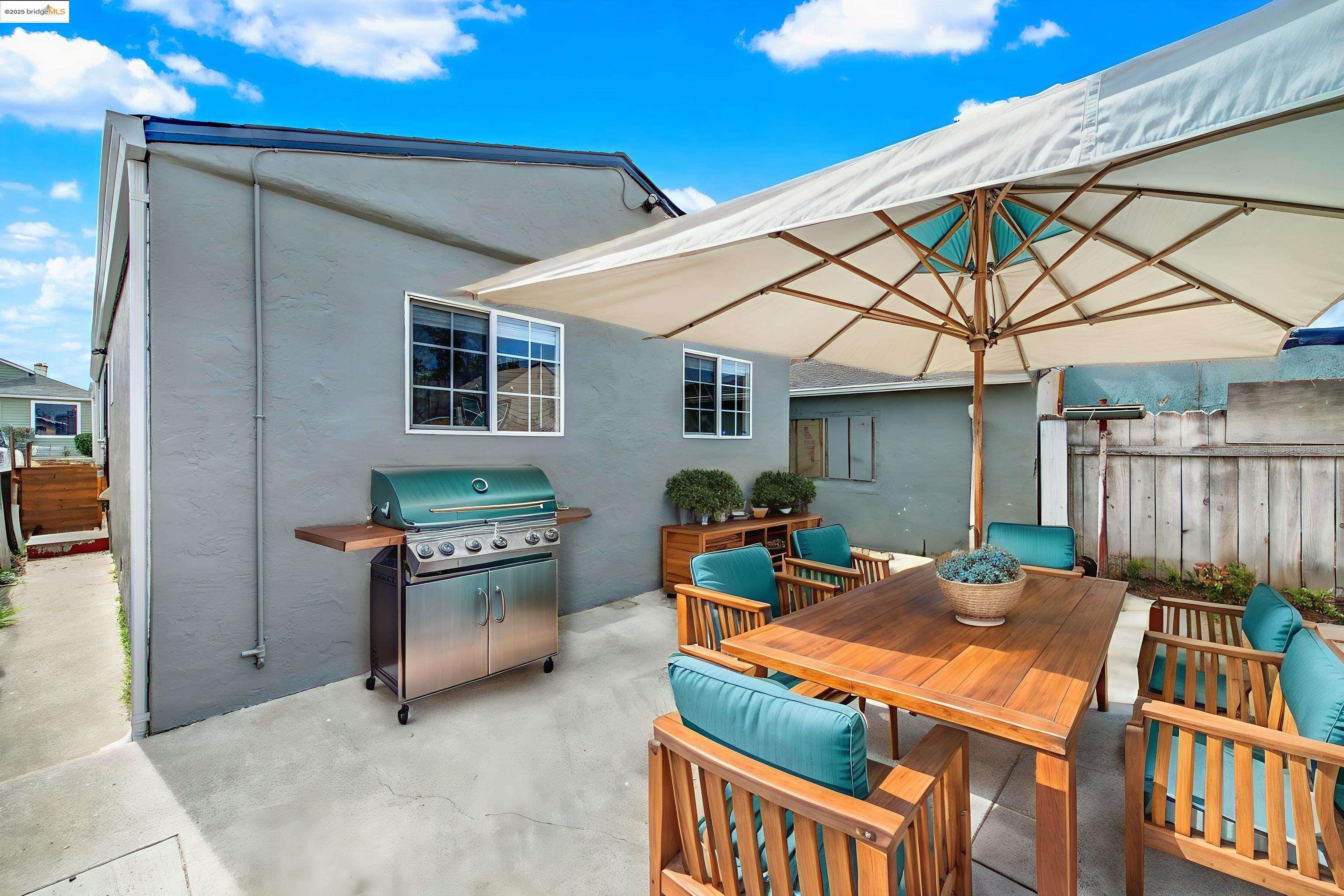 Detail Gallery Image 26 of 37 For 2125 102nd Ave, Oakland,  CA 94603 - 2 Beds | 1 Baths