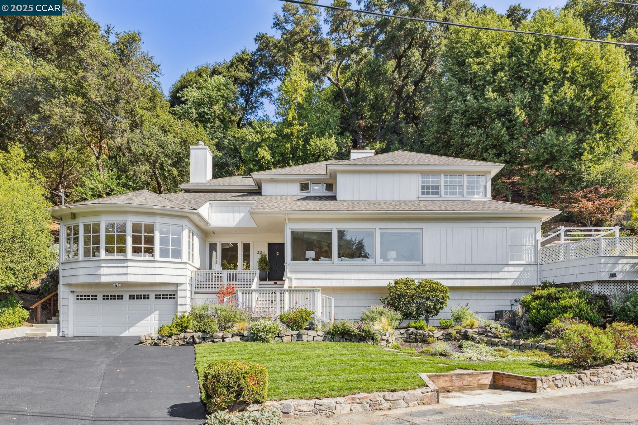 Front Image Thumbnail for CC41111848