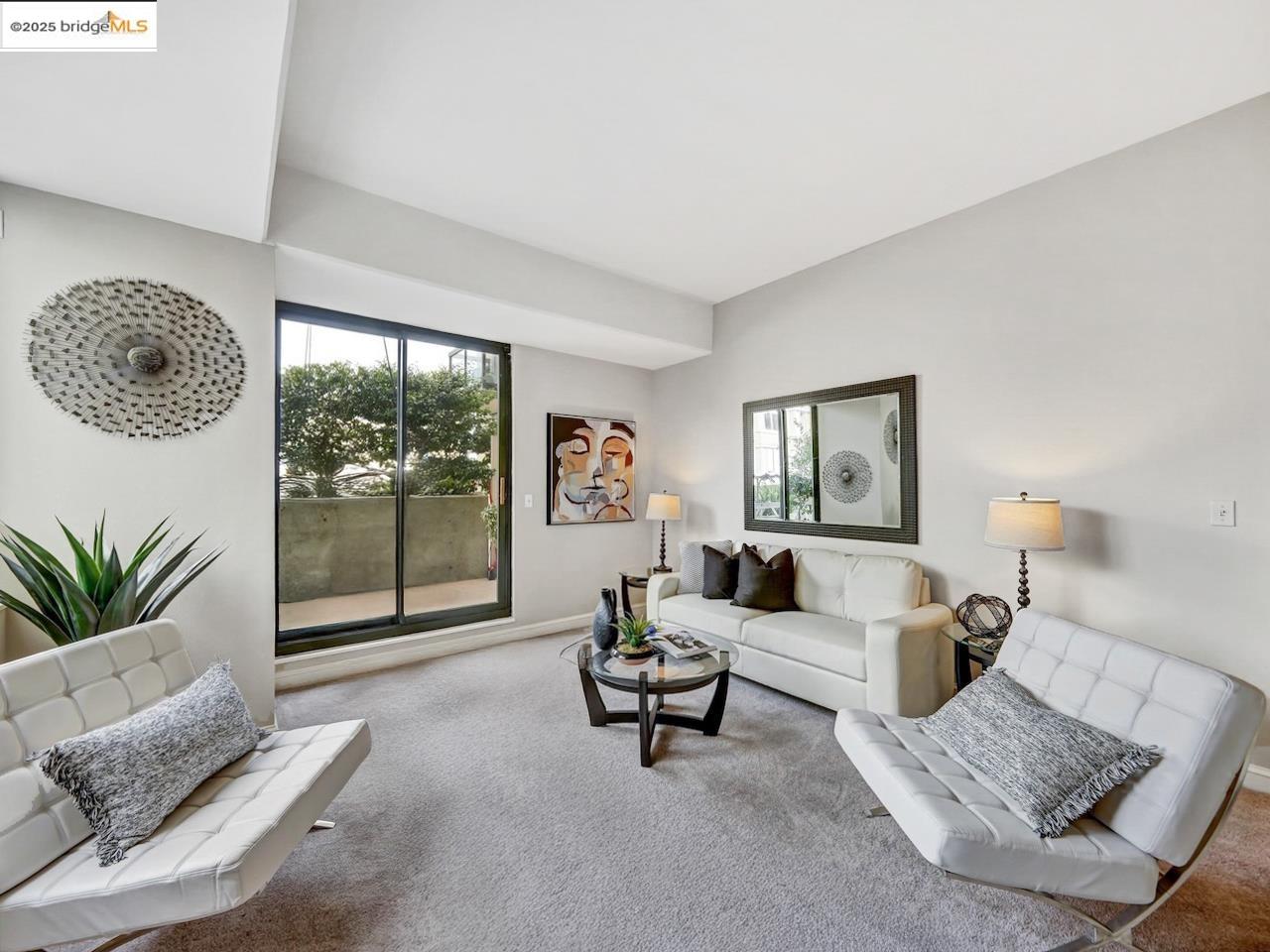 Front Image Thumbnail for EB41111908