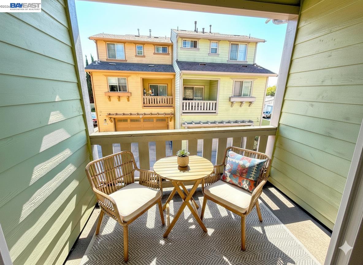 Detail Gallery Image 18 of 54 For 653 Macarthur Blvd, San Leandro,  CA 94577 - 3 Beds | 3/1 Baths