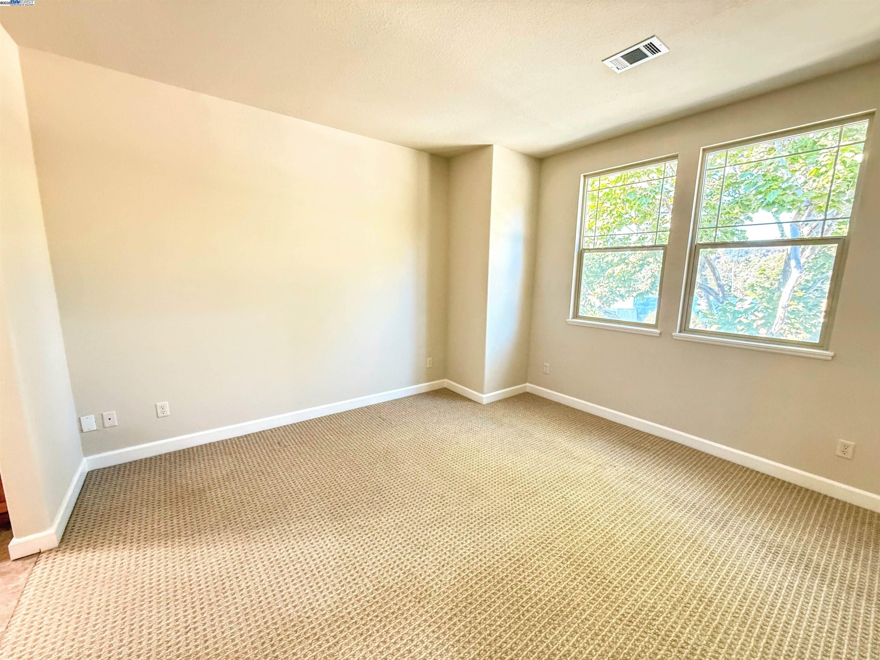 Detail Gallery Image 24 of 54 For 653 Macarthur Blvd, San Leandro,  CA 94577 - 3 Beds | 3/1 Baths