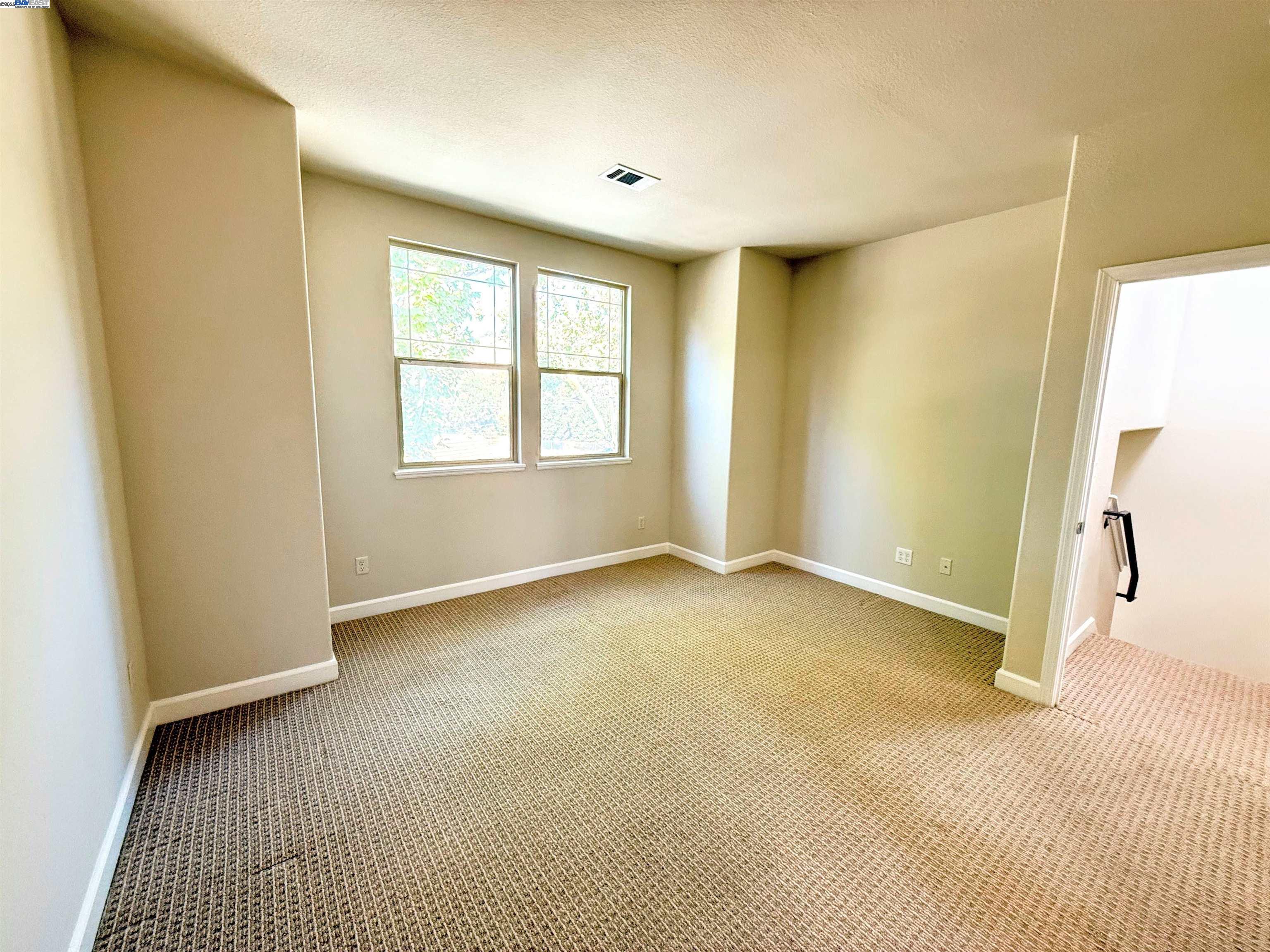 Detail Gallery Image 27 of 57 For 653 Macarthur Blvd, San Leandro,  CA 94577 - 3 Beds | 3/1 Baths