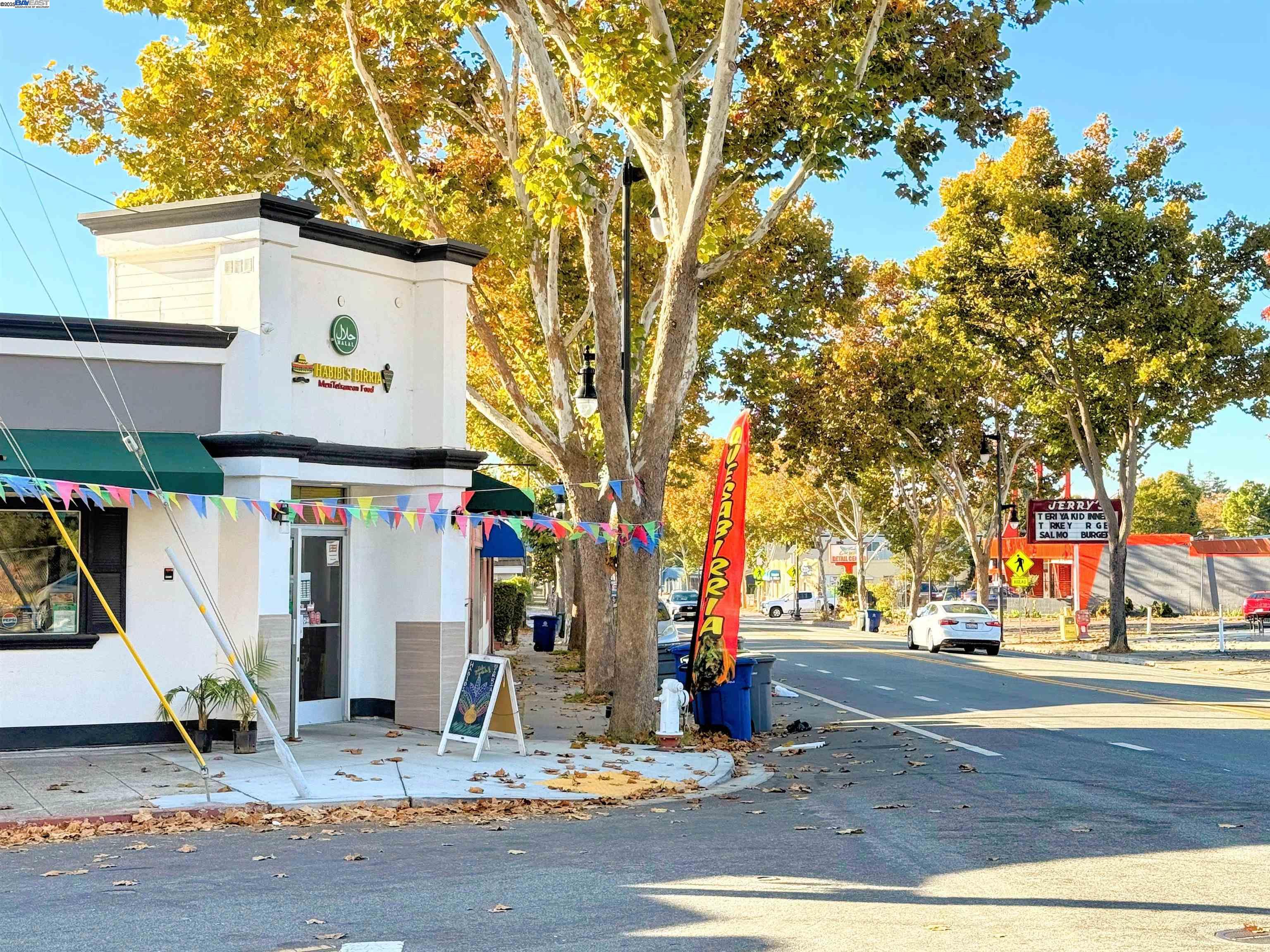 Detail Gallery Image 51 of 54 For 653 Macarthur Blvd, San Leandro,  CA 94577 - 3 Beds | 3/1 Baths