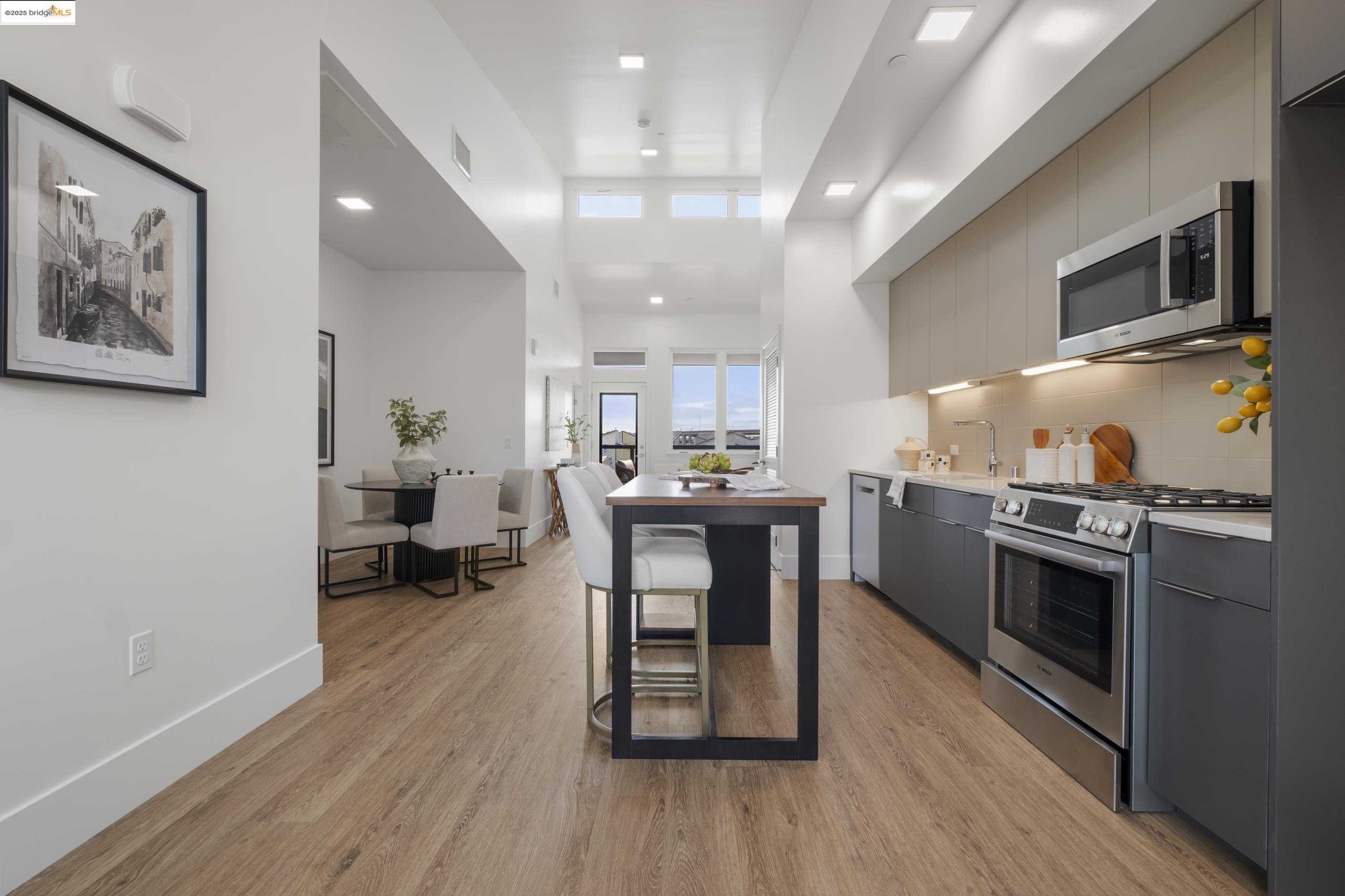 Photo #3: 41112028 Listing: Photo #3