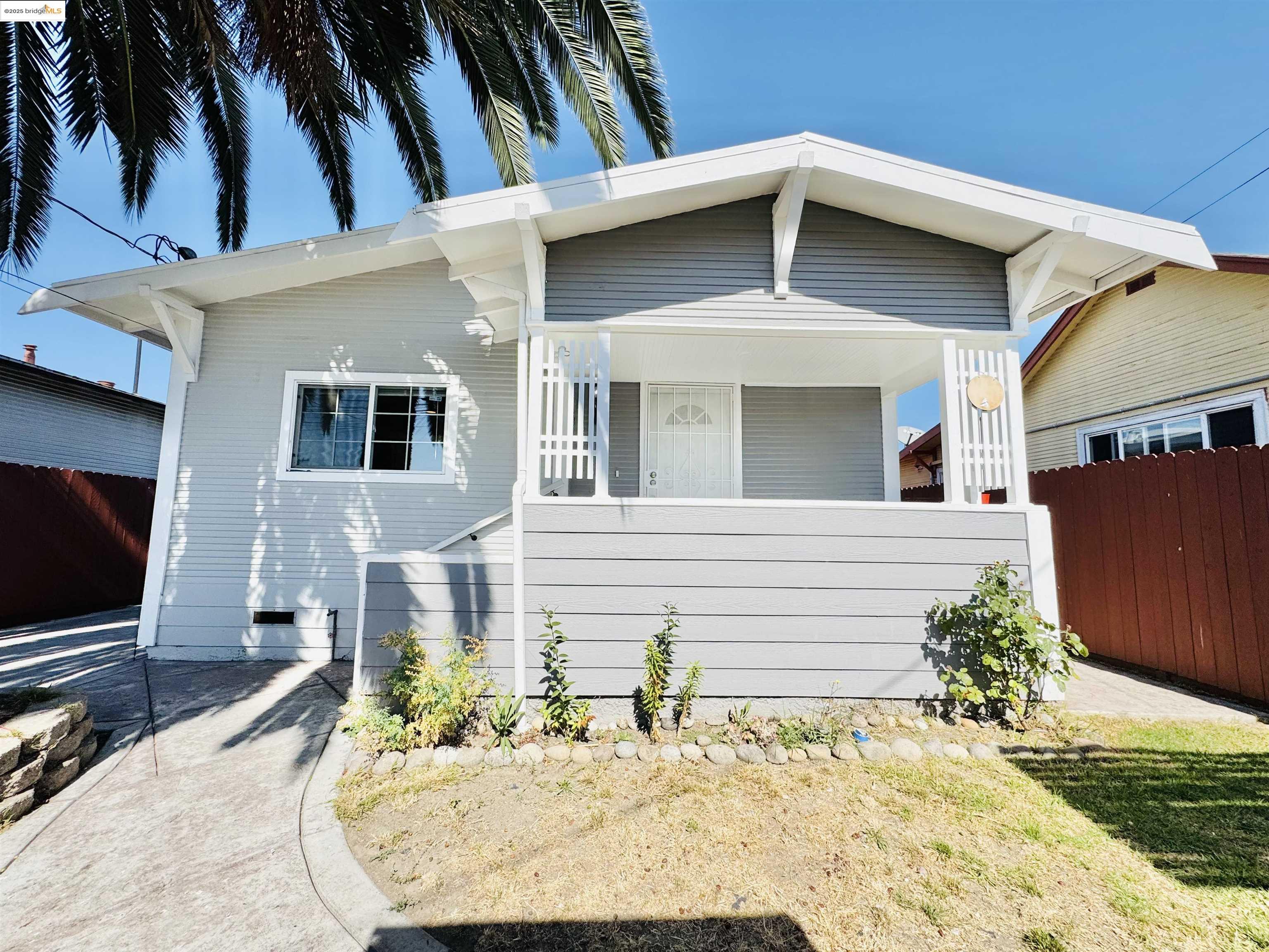 Front Image Thumbnail for EB41112075