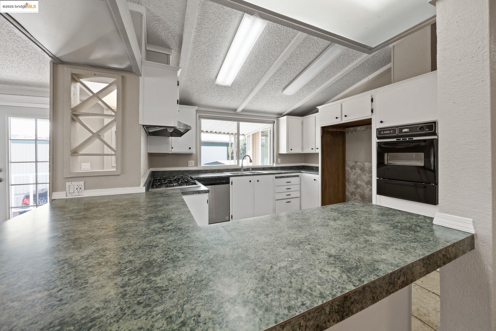 Detail Gallery Image 14 of 40 For 19690 N Highway 99 #162,  Acampo,  CA 95220 - 2 Beds | 2 Baths