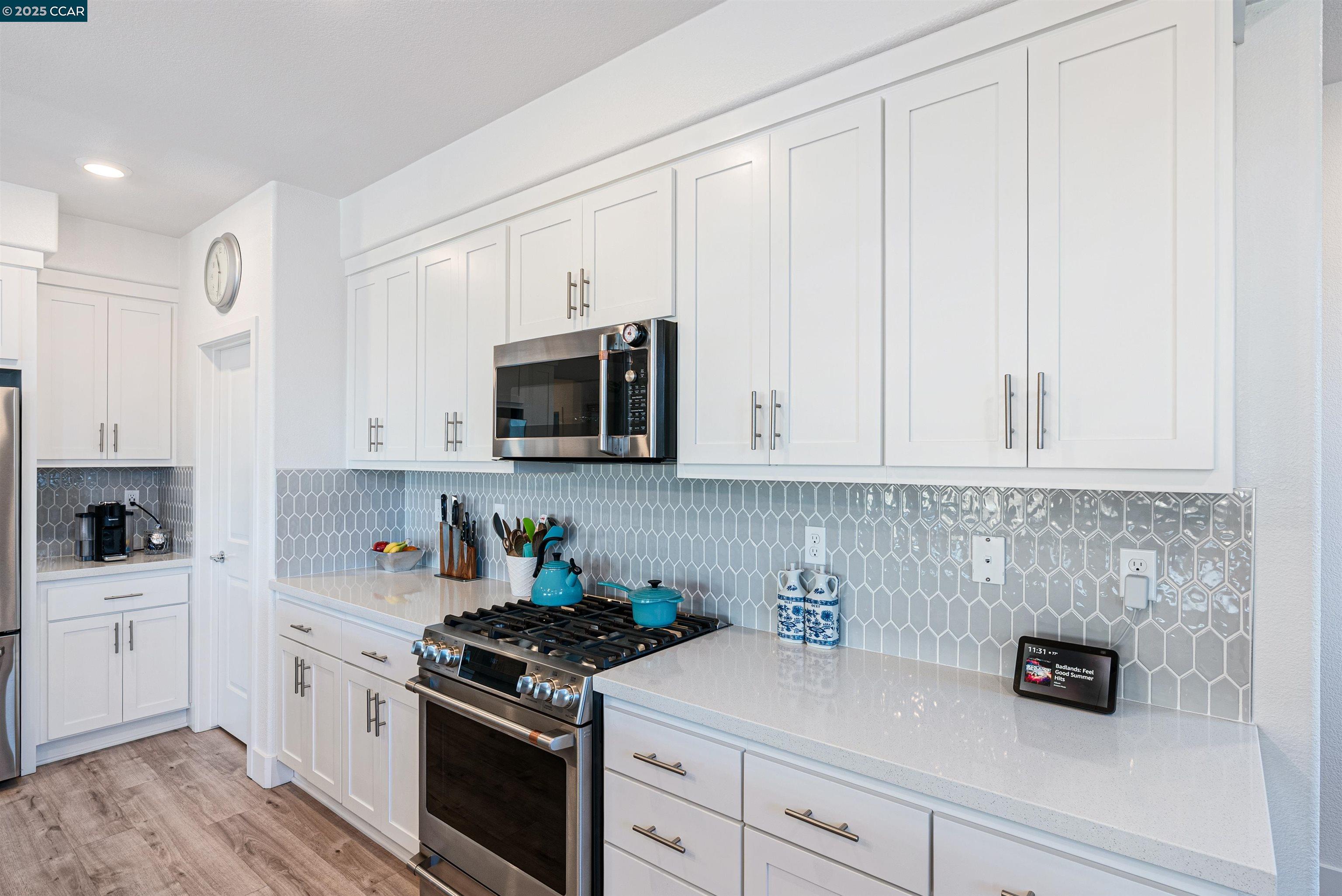 Photo #4: 41112173 Listing: Photo #4