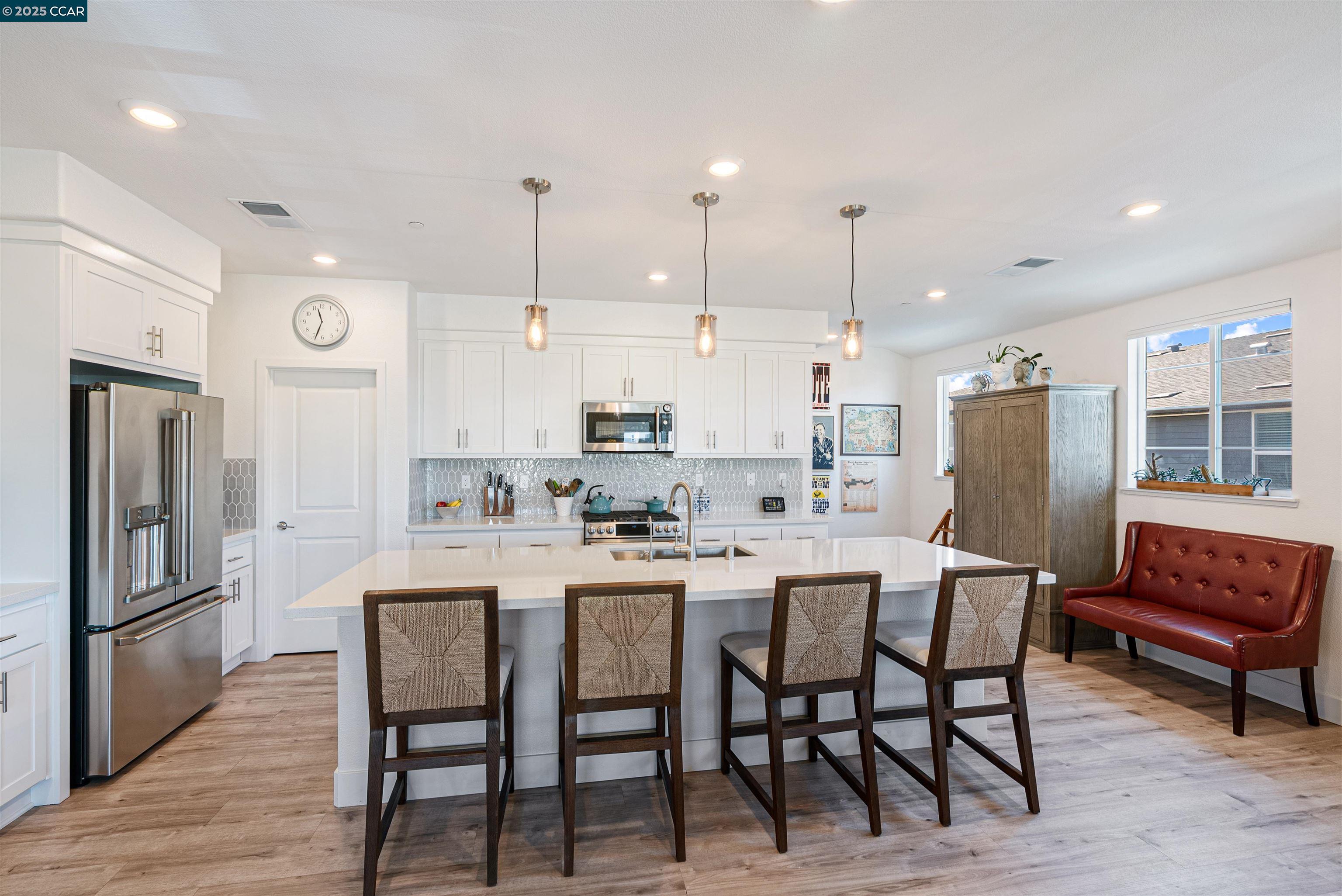 Photo #5: 41112173 Listing: Photo #5