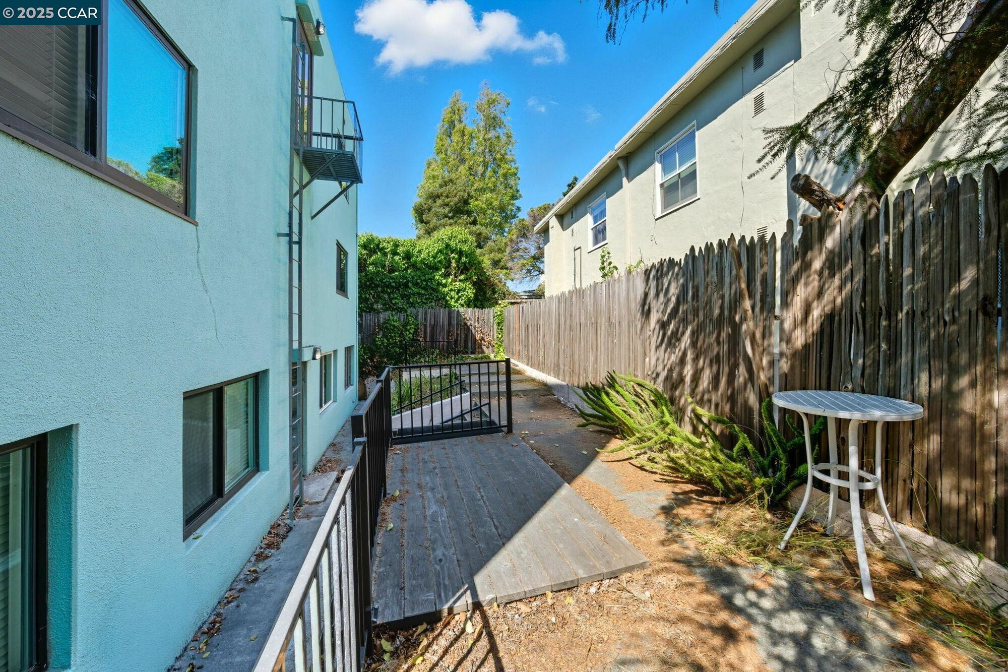1919 Curtis, Berkeley, CA, 94702