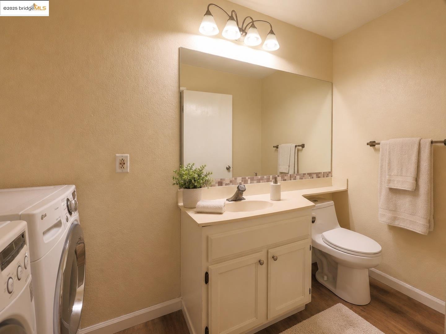 Photo #11: 41112710 Listing: Photo #11