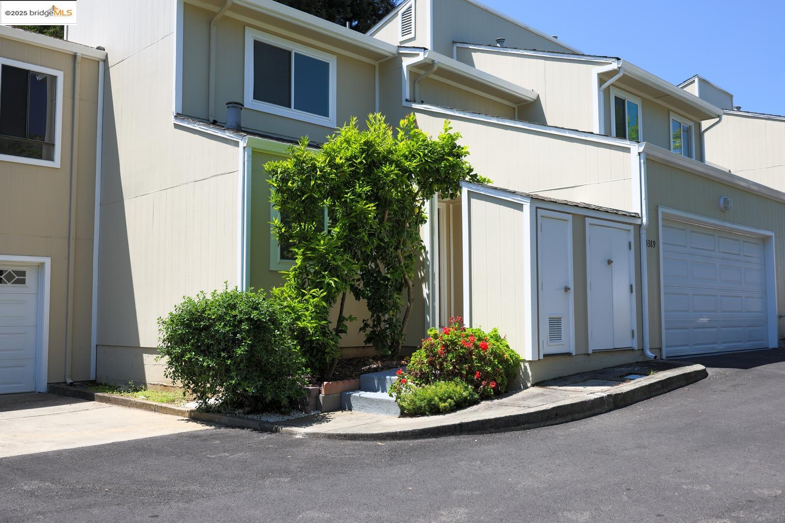 Photo #3: 41112710 Listing: Photo #3