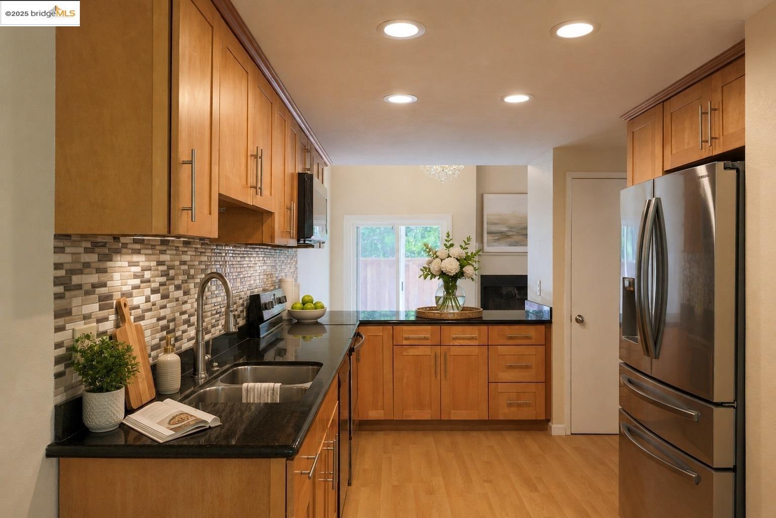 Photo #4: 41112710 Listing: Photo #4