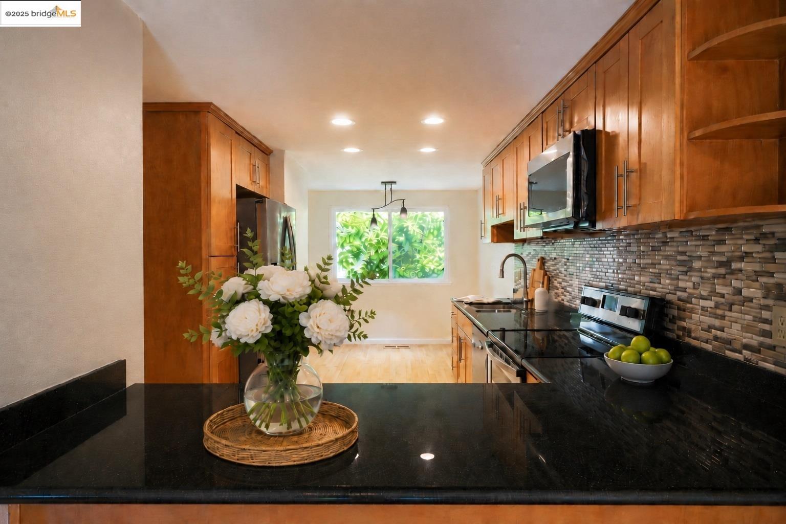 Photo #6: 41112710 Listing: Photo #6