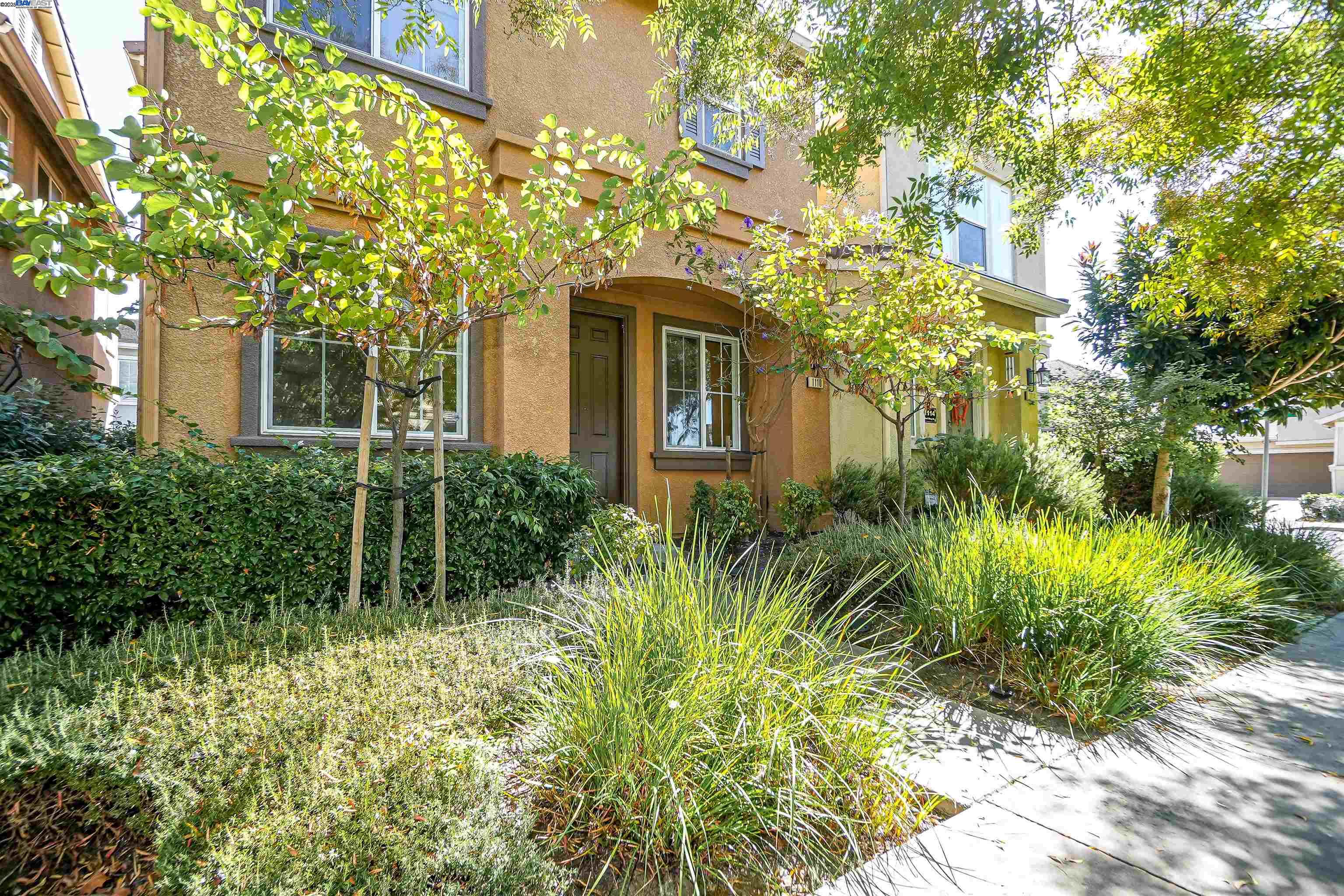 Front Image Thumbnail for BE41112820