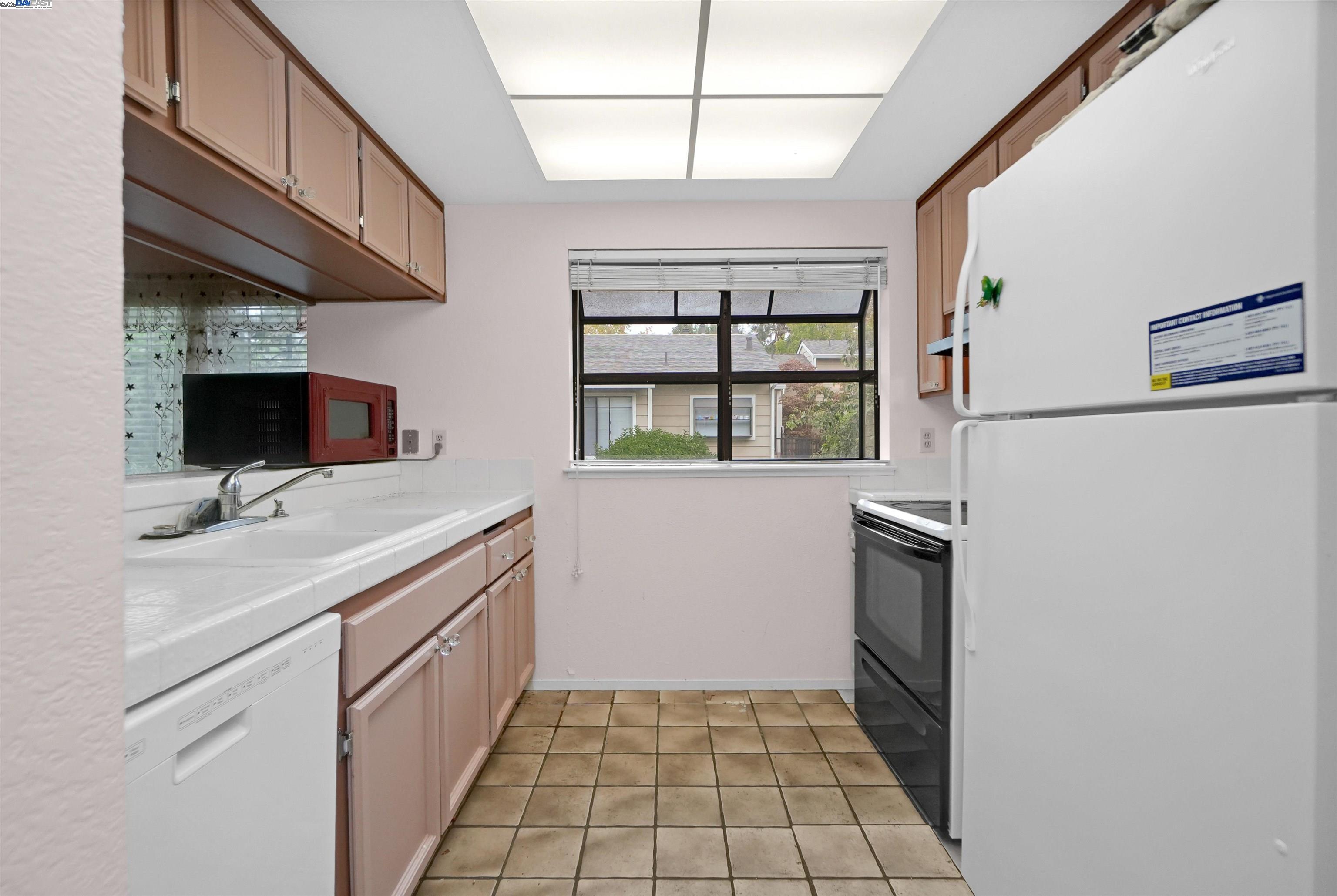 Photo #5: 41112895 Listing: Photo #5