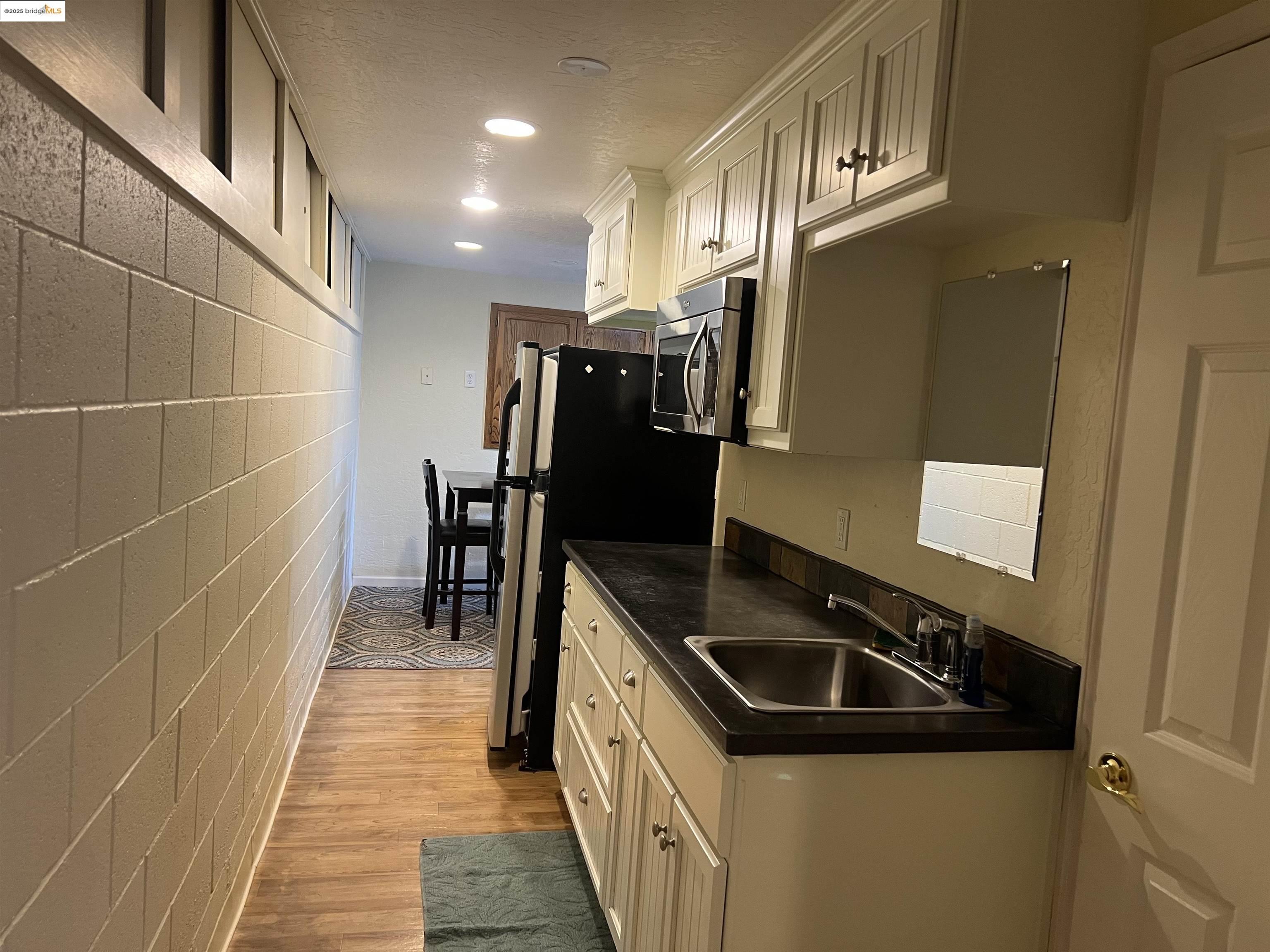 Detail Gallery Image 17 of 43 For 20384 Canyonview Dr, Tuolumne,  CA 95479 - 4 Beds | 3 Baths