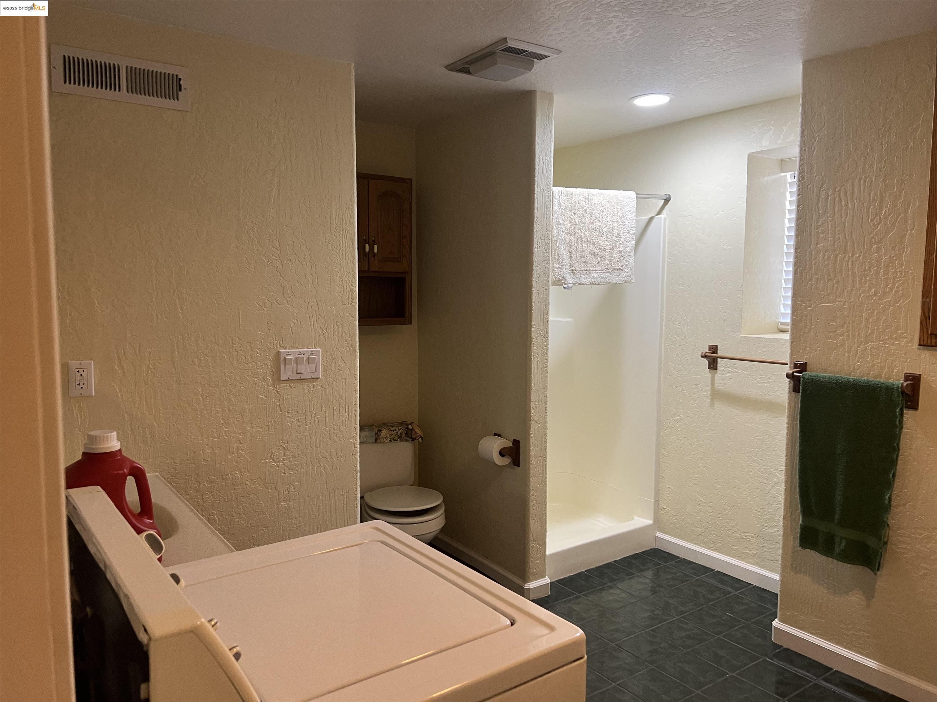 Detail Gallery Image 27 of 43 For 20384 Canyonview Dr, Tuolumne,  CA 95479 - 4 Beds | 3 Baths