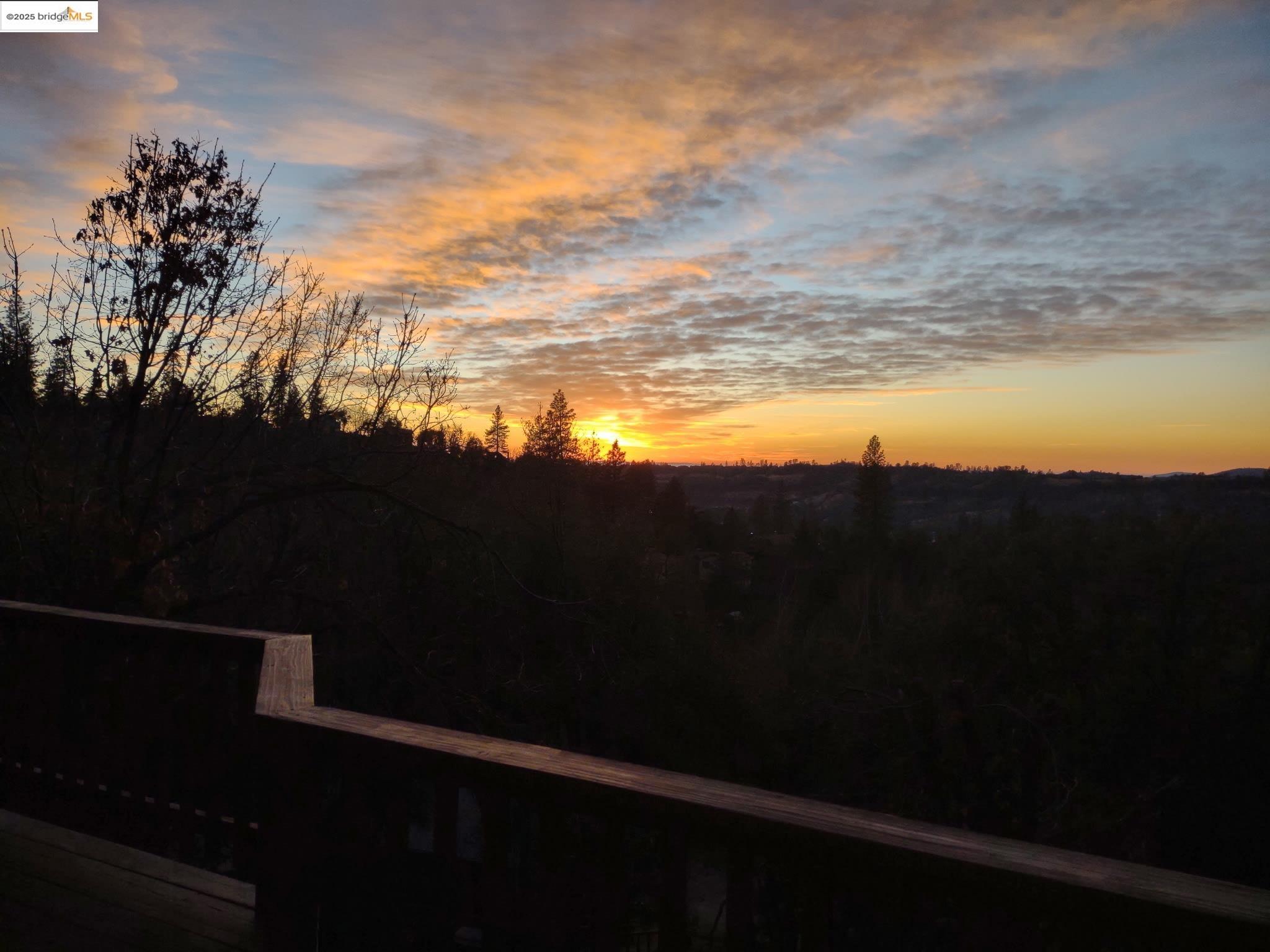 Detail Gallery Image 34 of 43 For 20384 Canyonview Dr, Tuolumne,  CA 95479 - 4 Beds | 3 Baths