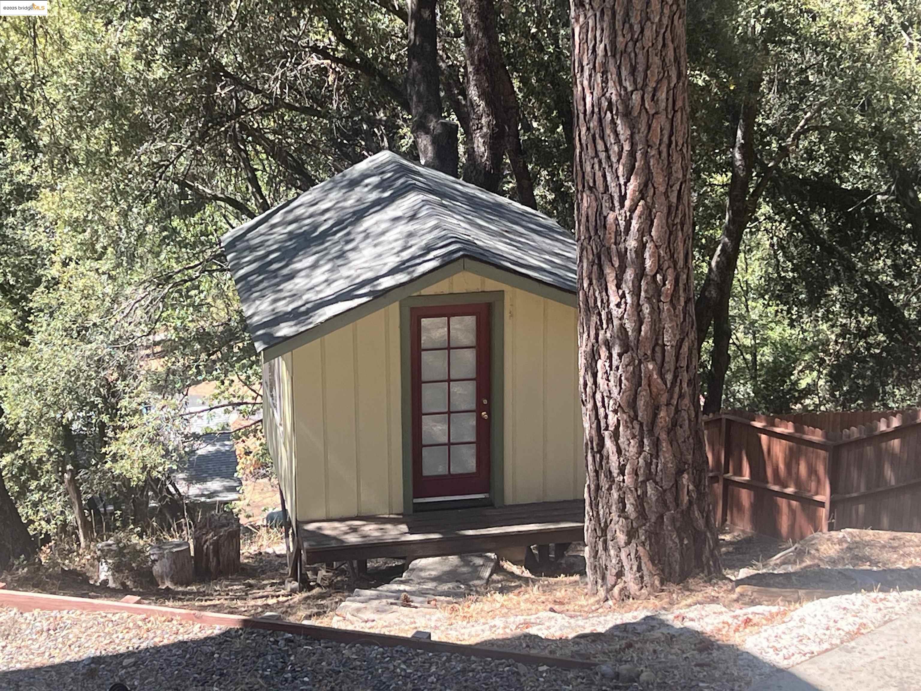 Detail Gallery Image 39 of 43 For 20384 Canyonview Dr, Tuolumne,  CA 95479 - 4 Beds | 3 Baths