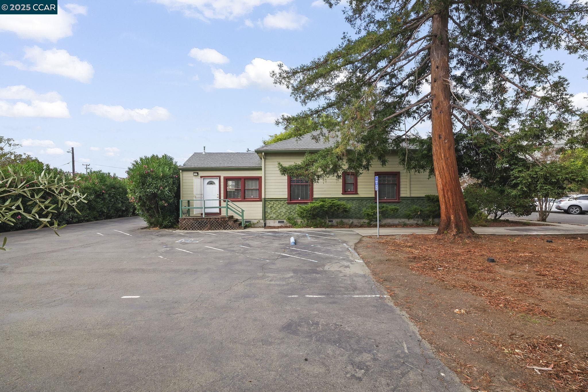 1004 Court St, Martinez CA 94553 — photo 24