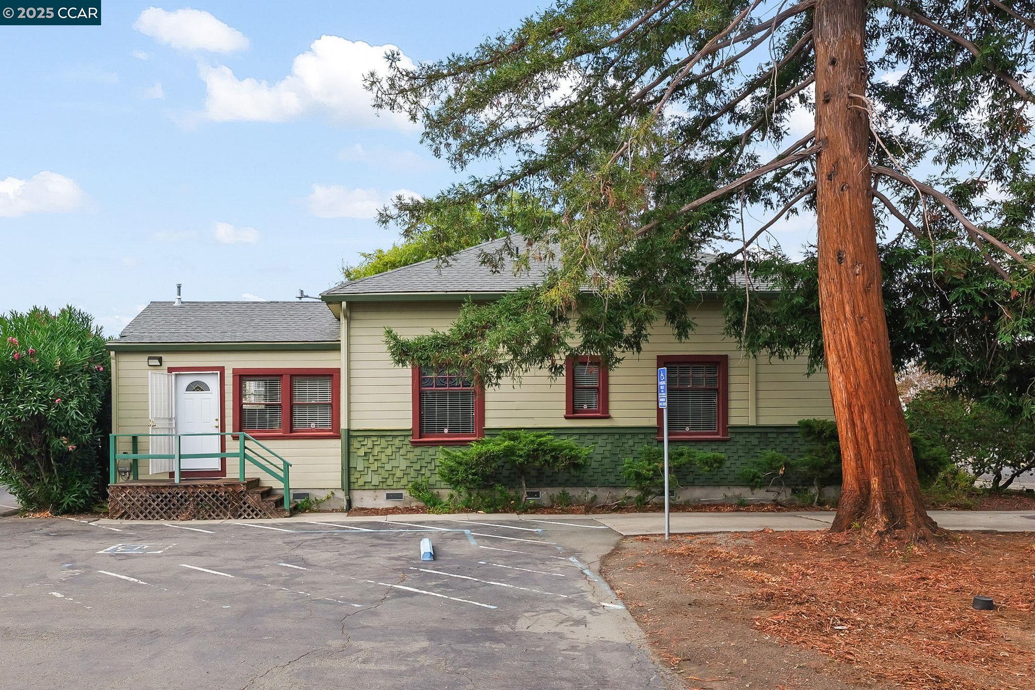 1004 Court St, Martinez CA 94553 — photo 27