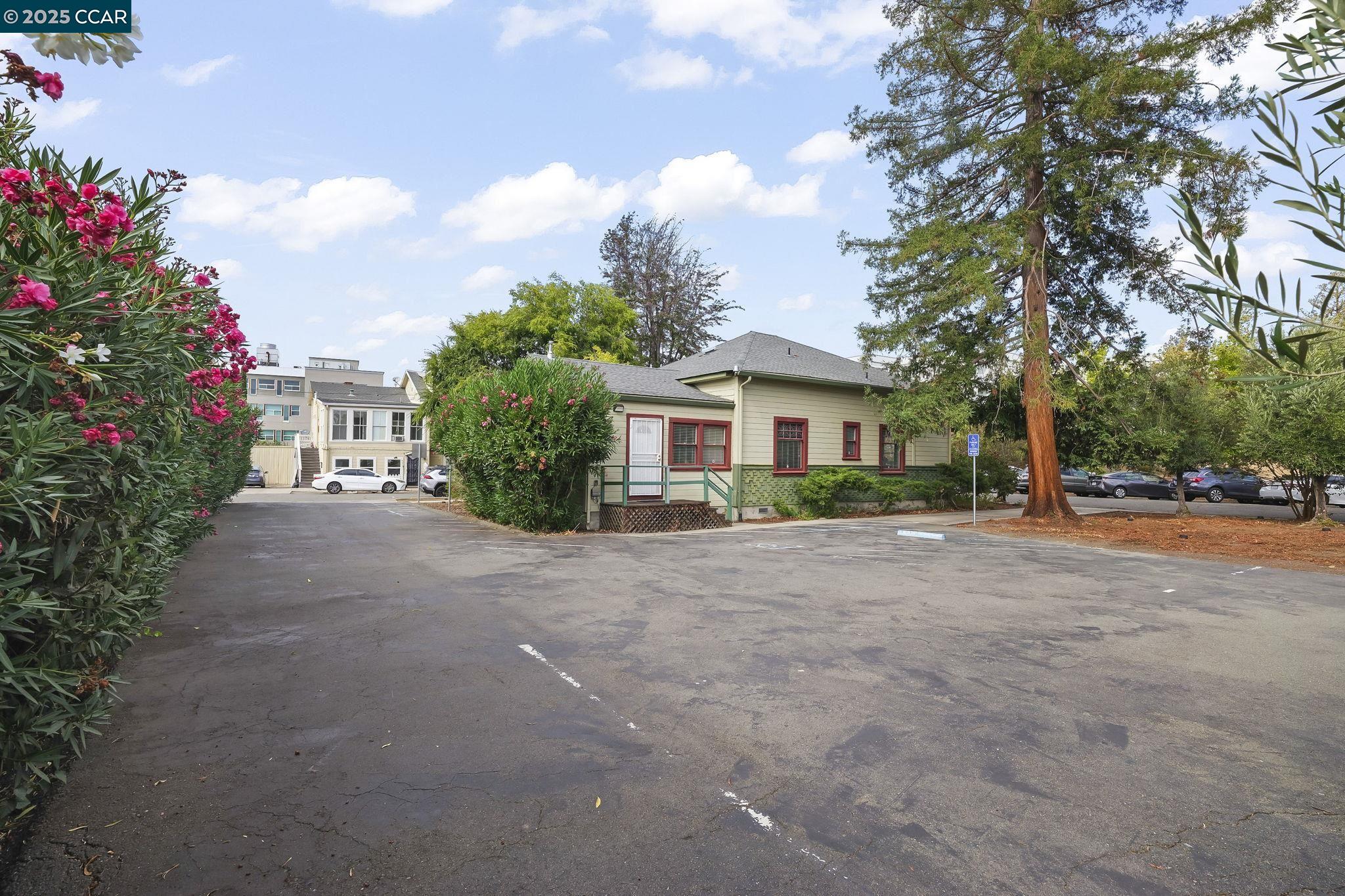 1004 Court St, Martinez CA 94553 — photo 29