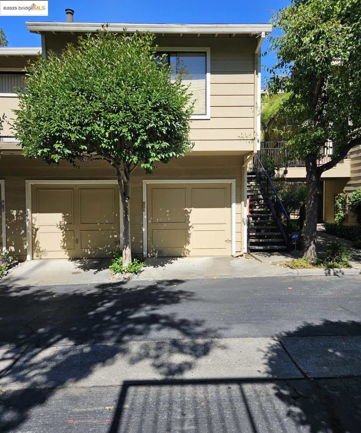 Front Image Thumbnail for EB41113257