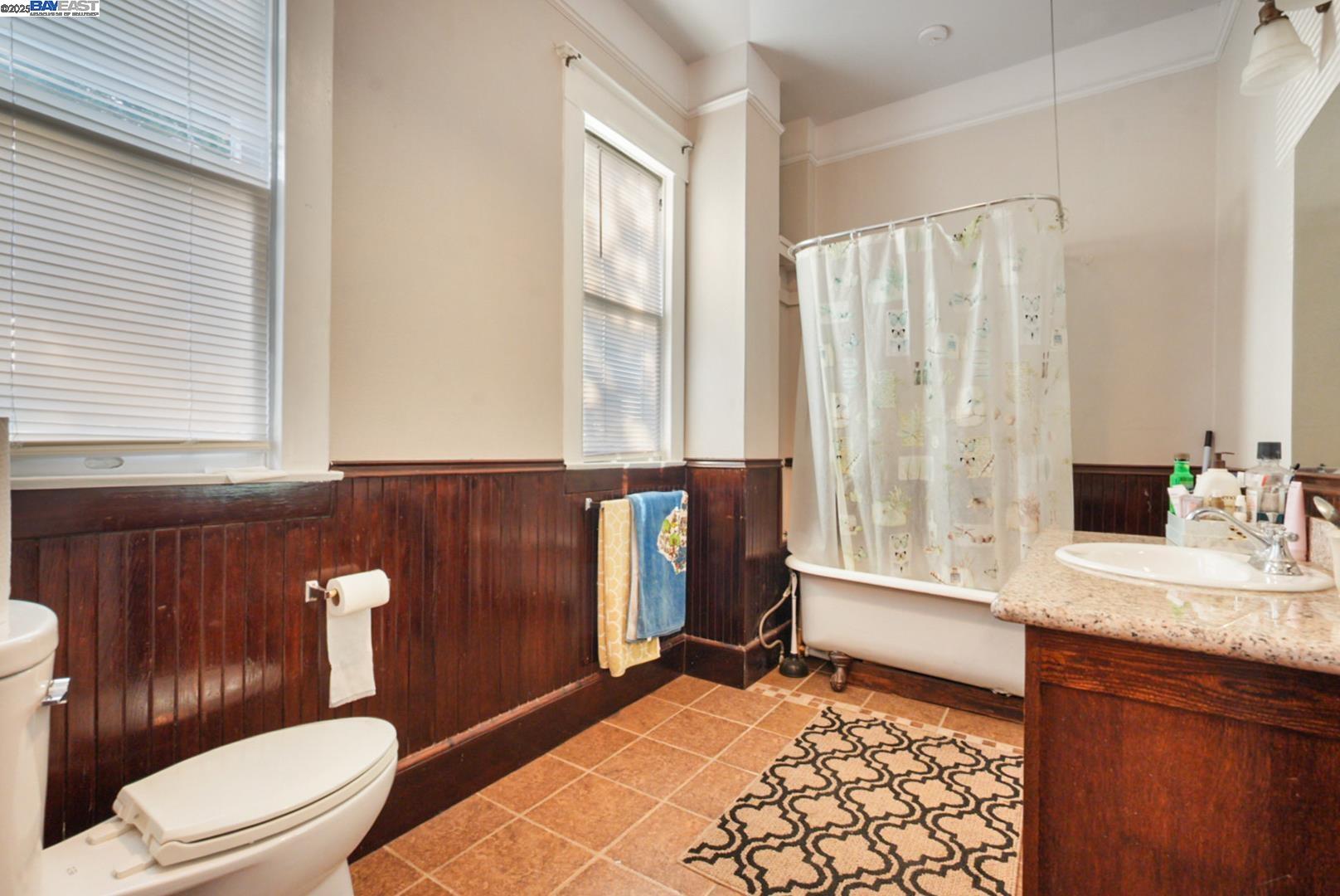 Detail Gallery Image 16 of 33 For 825 N San Joaquin Street, Stockton,  CA 95202 - 5 Beds | 3 Baths